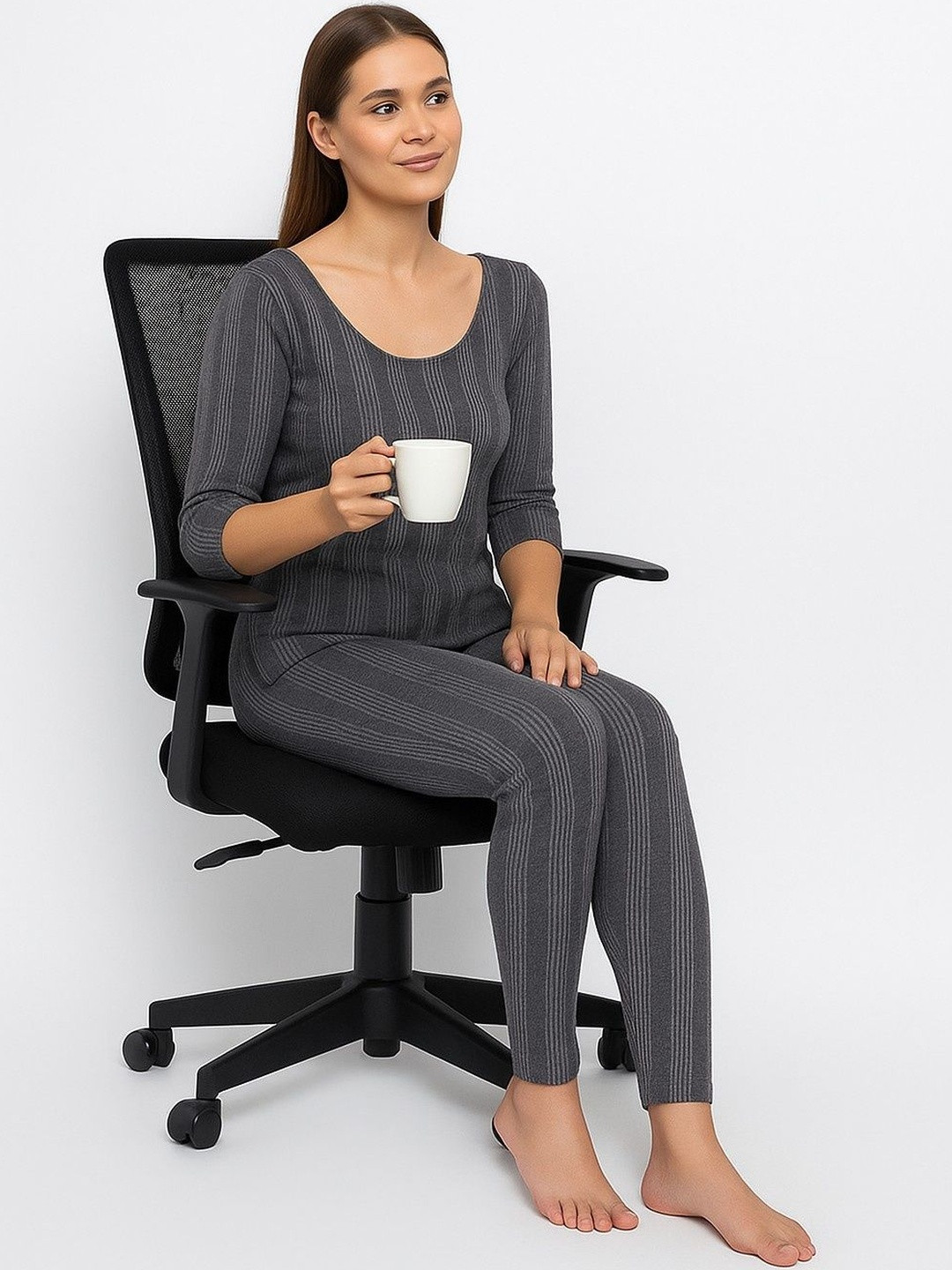 TRENDY RABBIT Women Four-Way Stretchable Round Neck Striped Ribbed Thermal Set