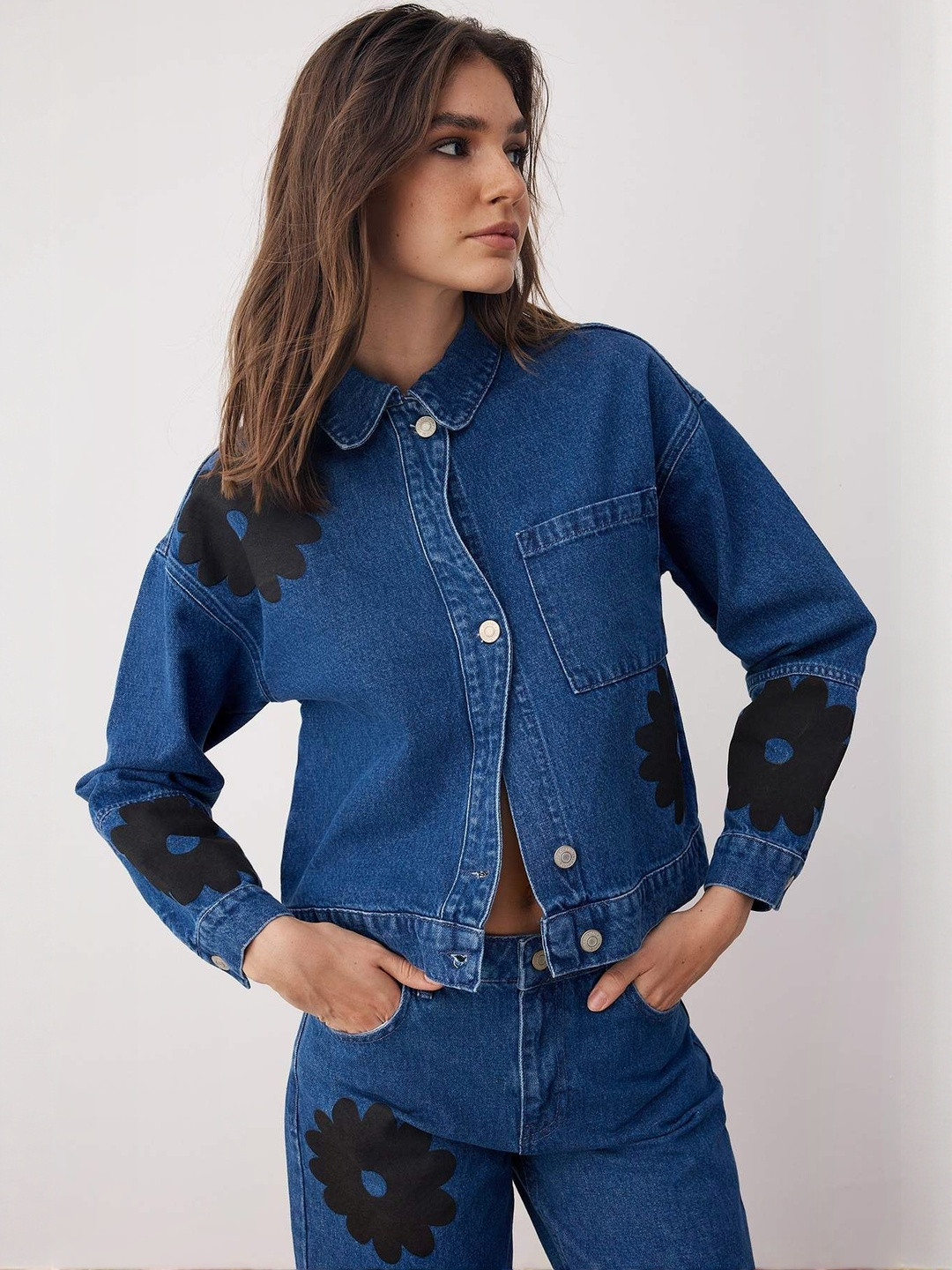 Trendyol Floral Printed Spread Collar Long Sleeves Pure Cotton Denim Jacket