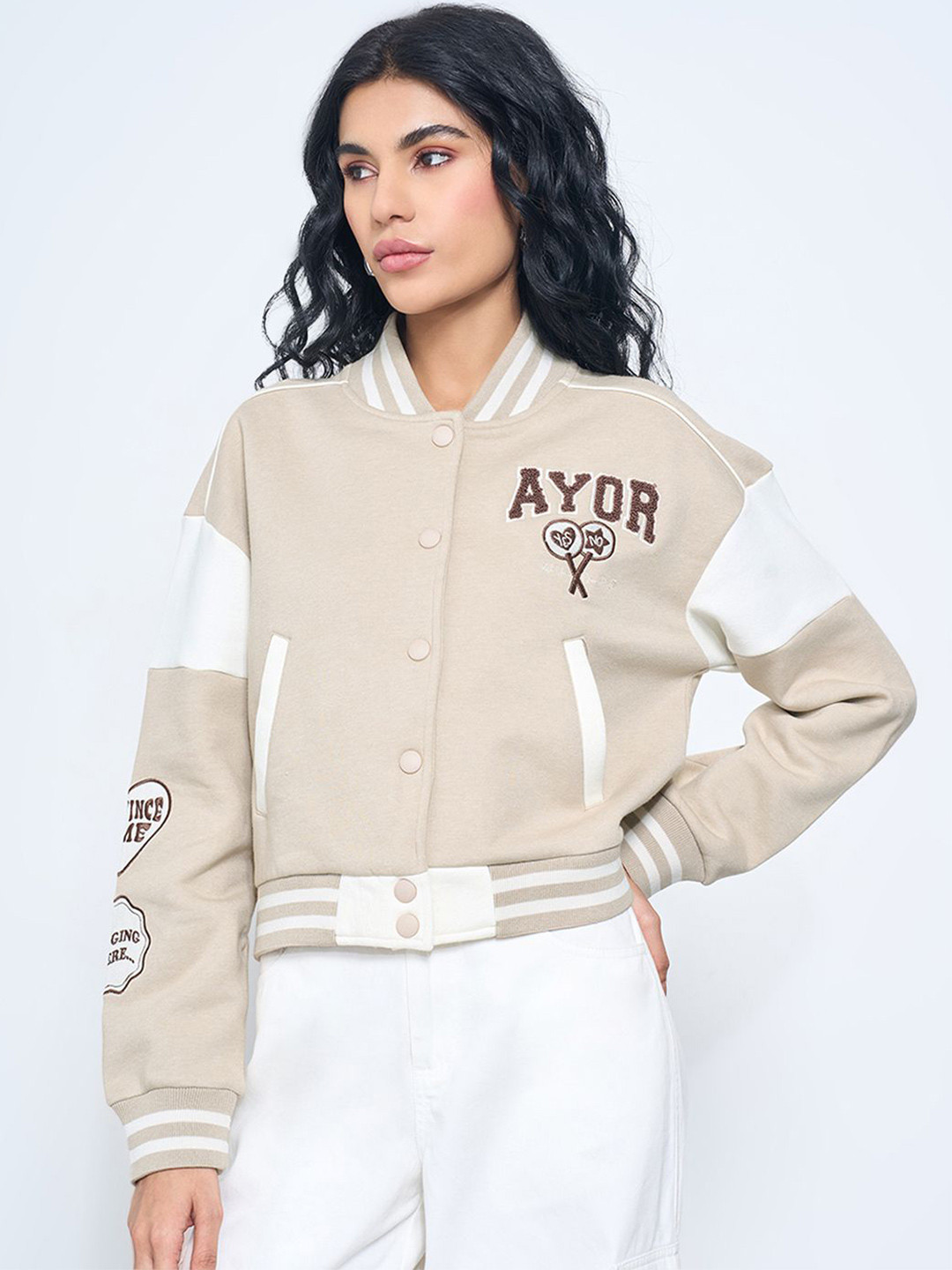 People Women Colourblocked Sweatshirt