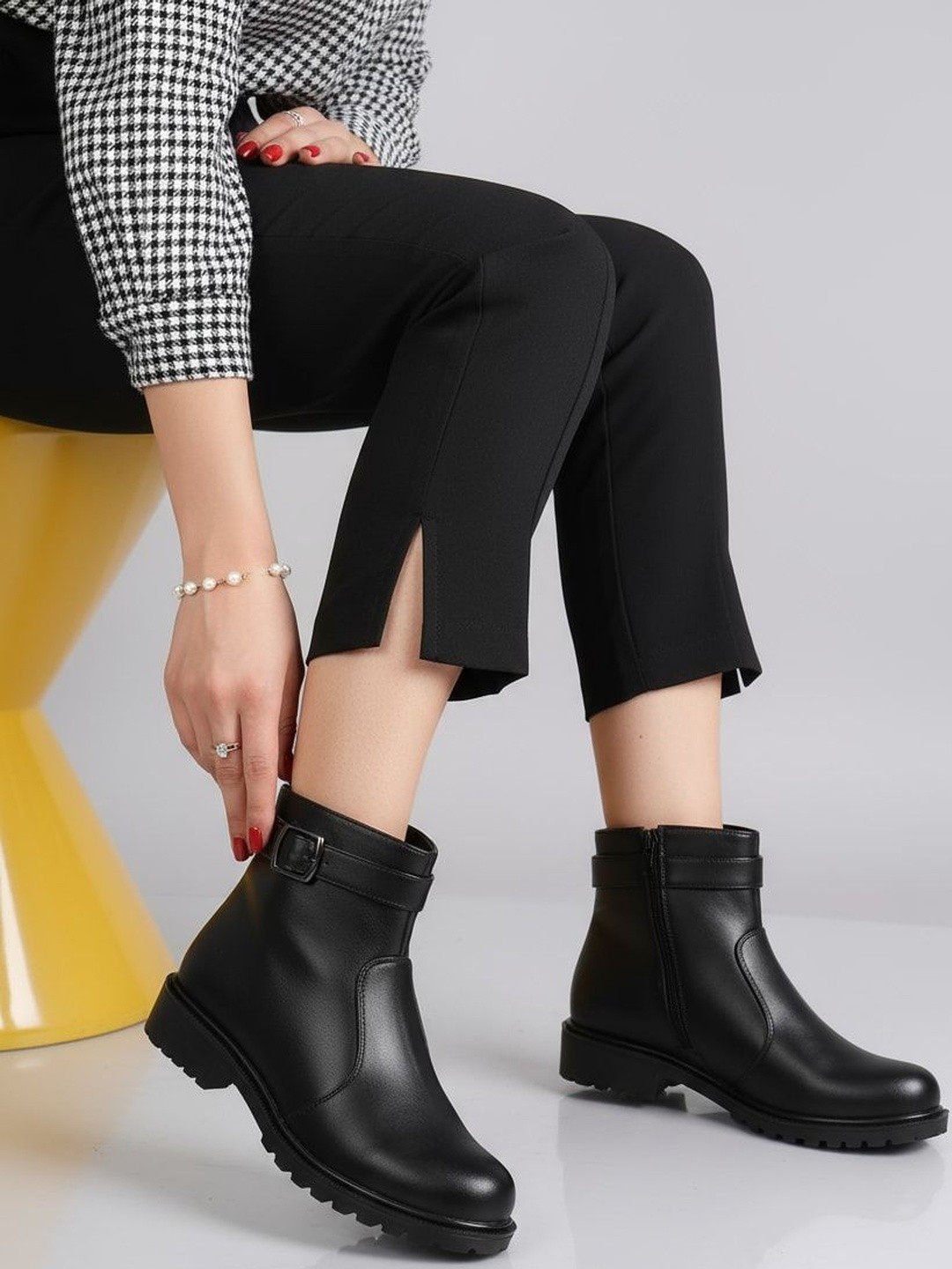 FRANINO PARIS Women Round Toe Block-Heeled Ankle Boots