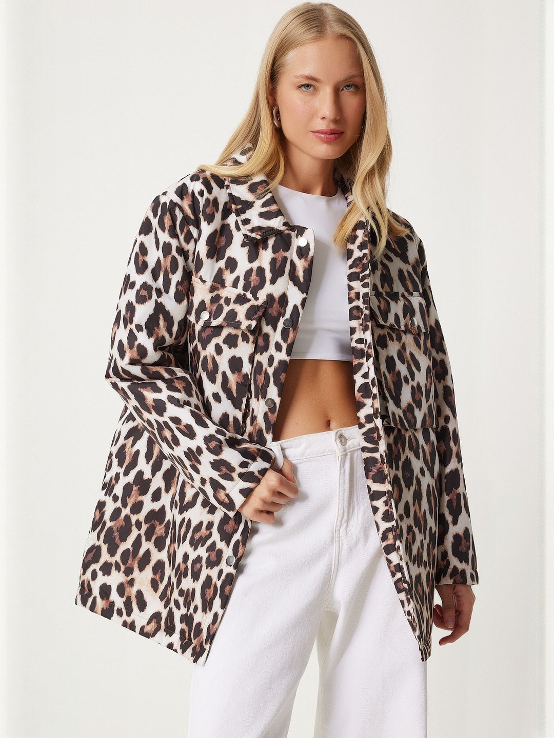 Happiness istanbul Printed Spread Collar Long Sleeves Tailored Jacket With Utility Pockets