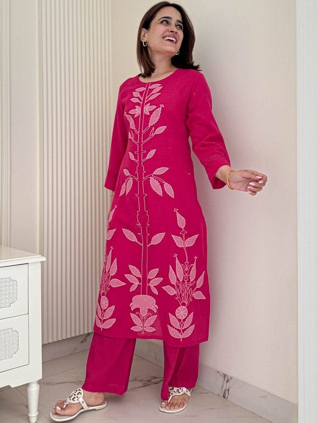 MARIONETTEFASHION Embroidered Round Neck Pure Cotton Tunic With Trousers
