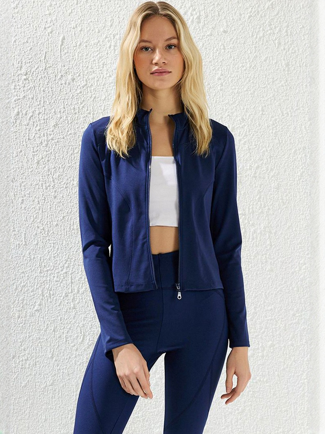 Trendyol Stand Collar Lightweight Training Or Gym Sporty Jacket