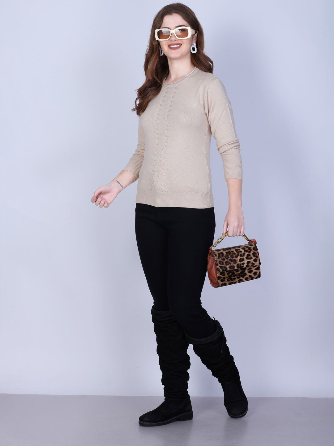 SOSHAGUN OSWAL Women Round Neck Woollen Pullover
