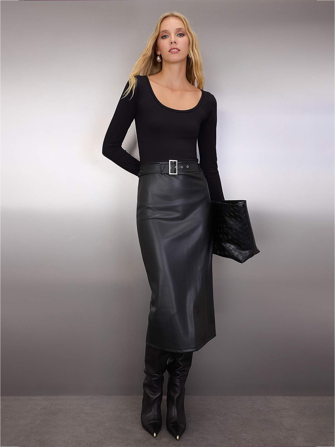 Trendyol Women Belted Scoop Neck Long Sleeve Fit and Flare Midi Dress