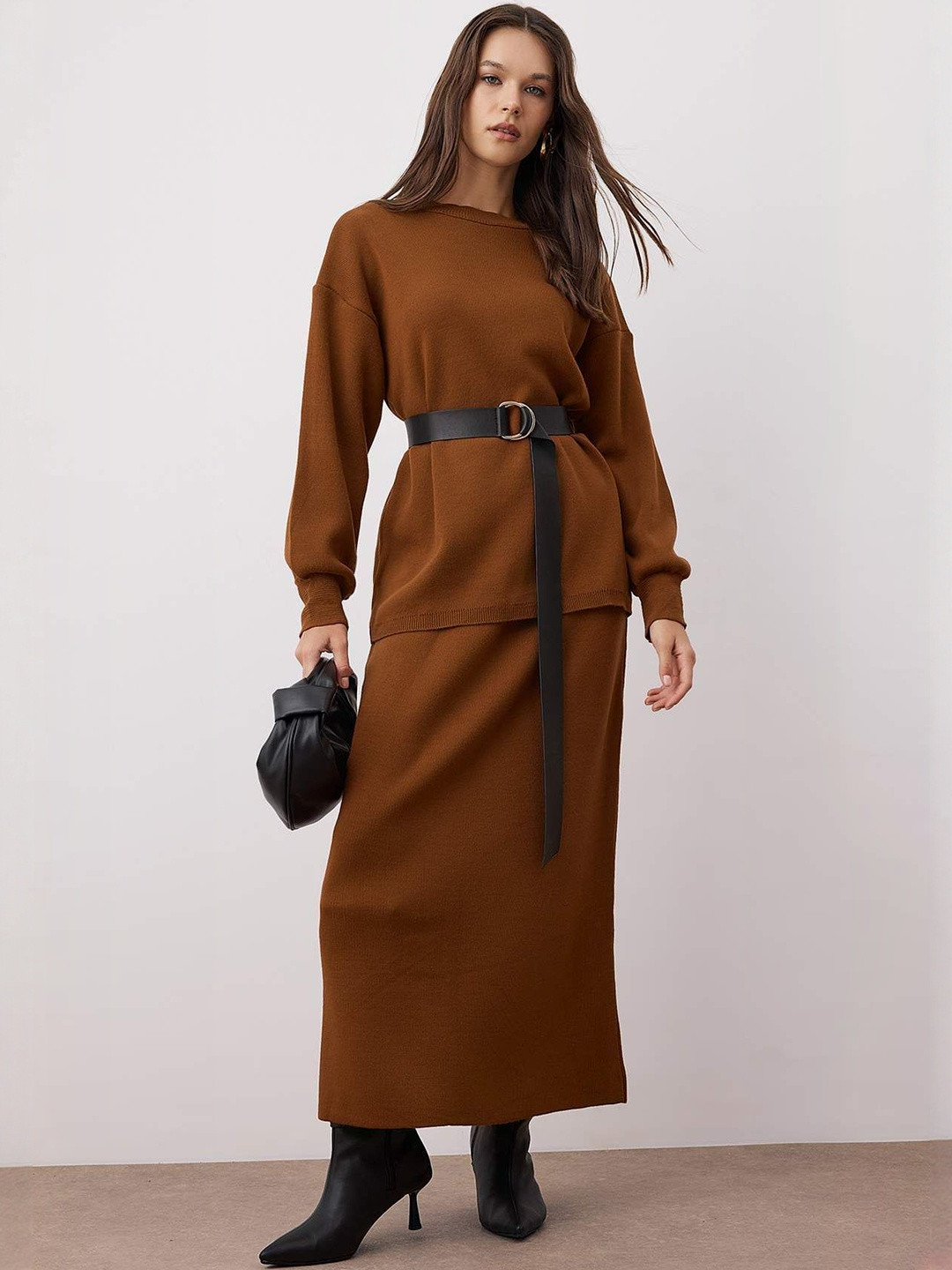 Trendyol Round Neck Long Sleeves Linen Sweater With Skirt