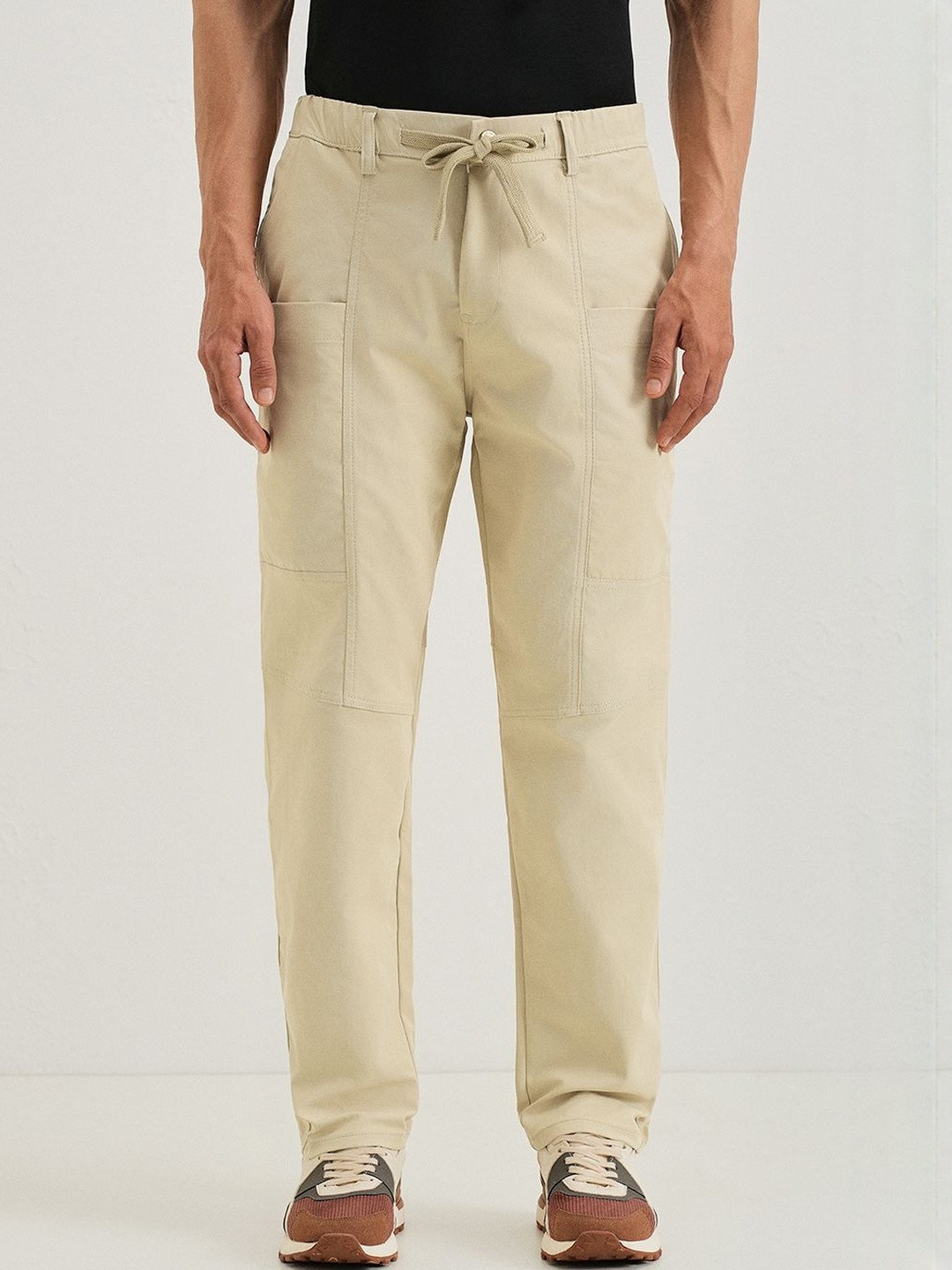 Banana Club Men Ecru Drawstring Panel Regular Fit Cargo