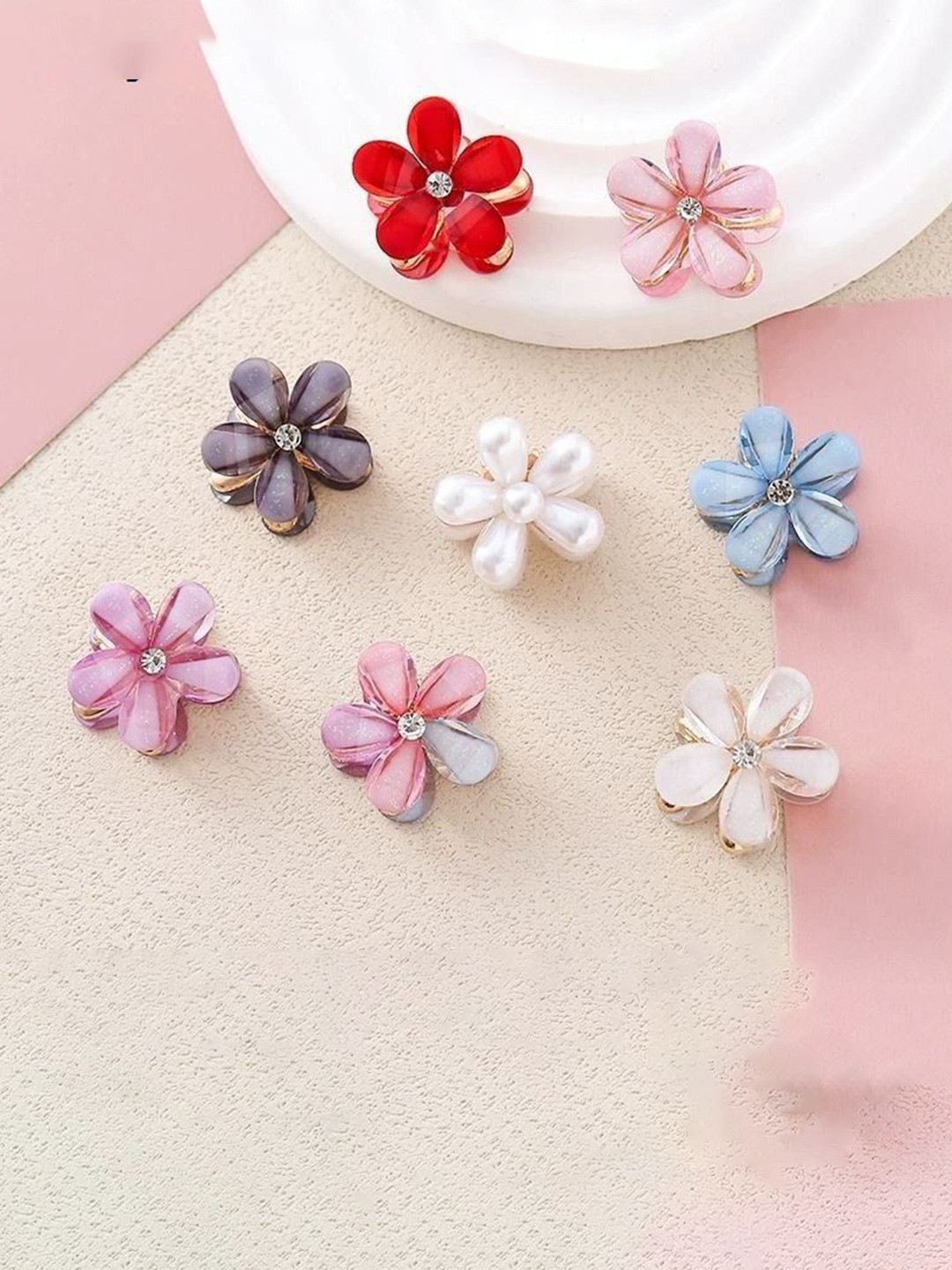 DIVASTRI Women Set of 6 Embellished Flower Shaped With Metallic Gold Accents Claw Clip