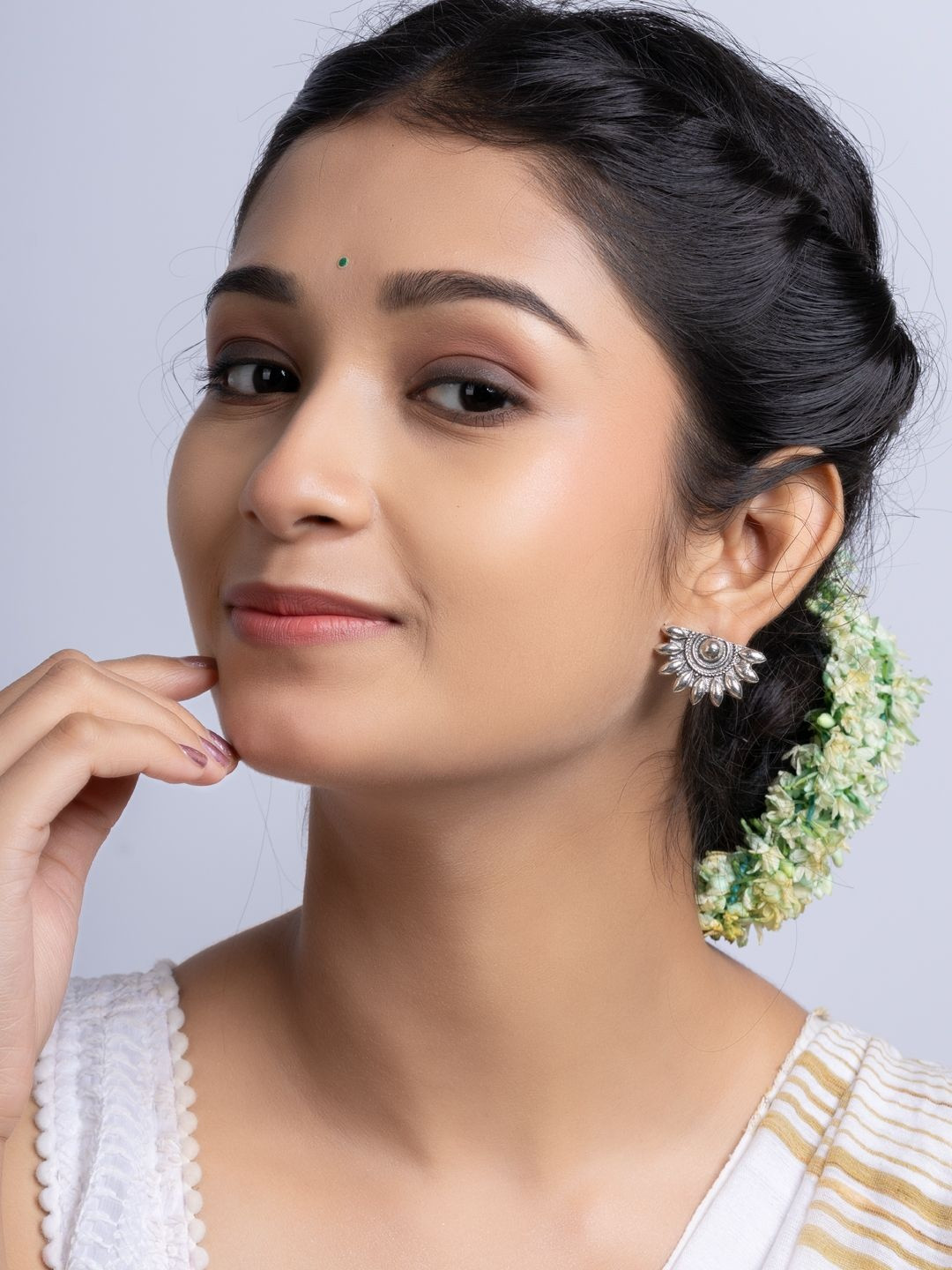 Look and Adorn Floral Studs Earrings