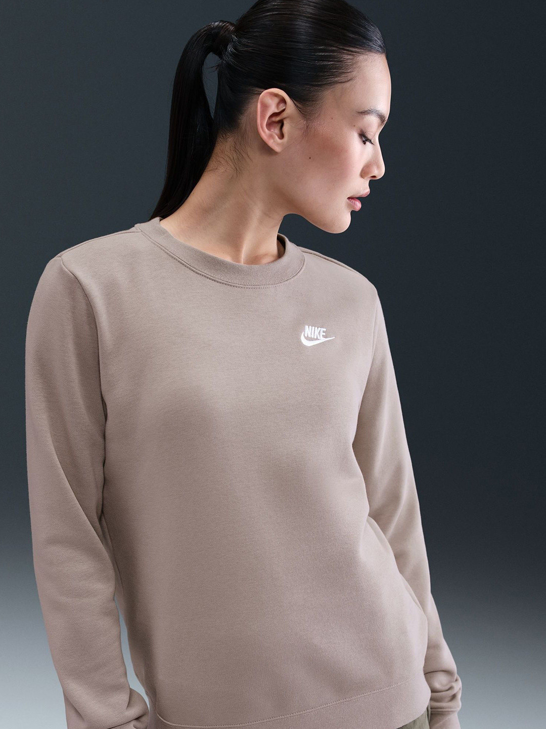 Nike Sportswear Club Fleece Women's Crew-Neck Sweatshirt