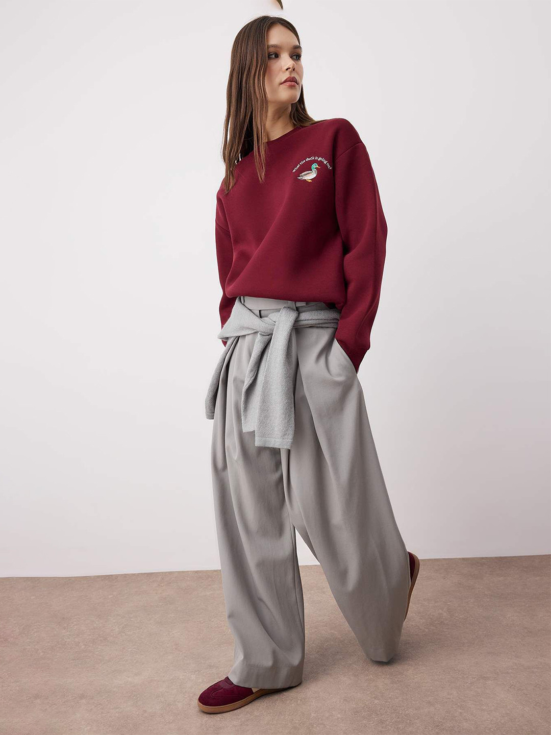 Trendyol Women Embroidered Details Round Neck Long Sleeves Oversized Sweatshirt