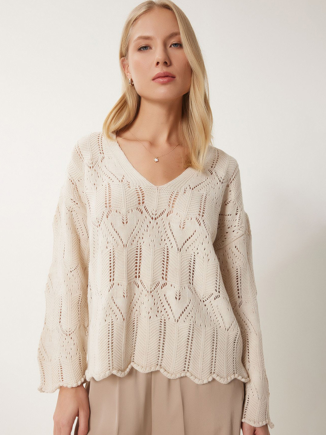 Happiness istanbul Krem Women Self Design Long Sleeves Pullover Sweater
