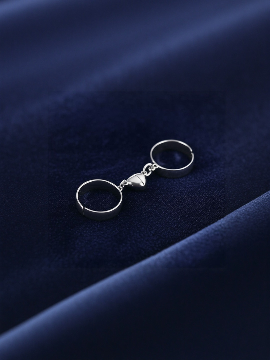 DressBerry Set Of 2 Silver-Plated Heart Shaped Couple Finger Rings