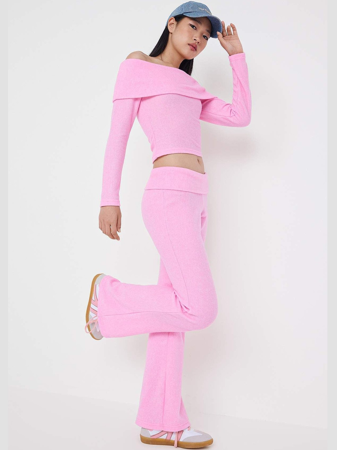 Trendyol Off-Shoulder Sweatshirt With Trousers