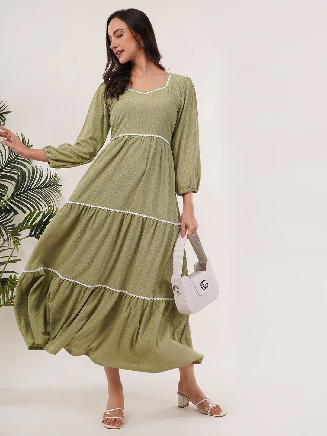 Mishy Women Sweetheart Neck Tiered Lace Detail Fit and Flare Maxi Dress