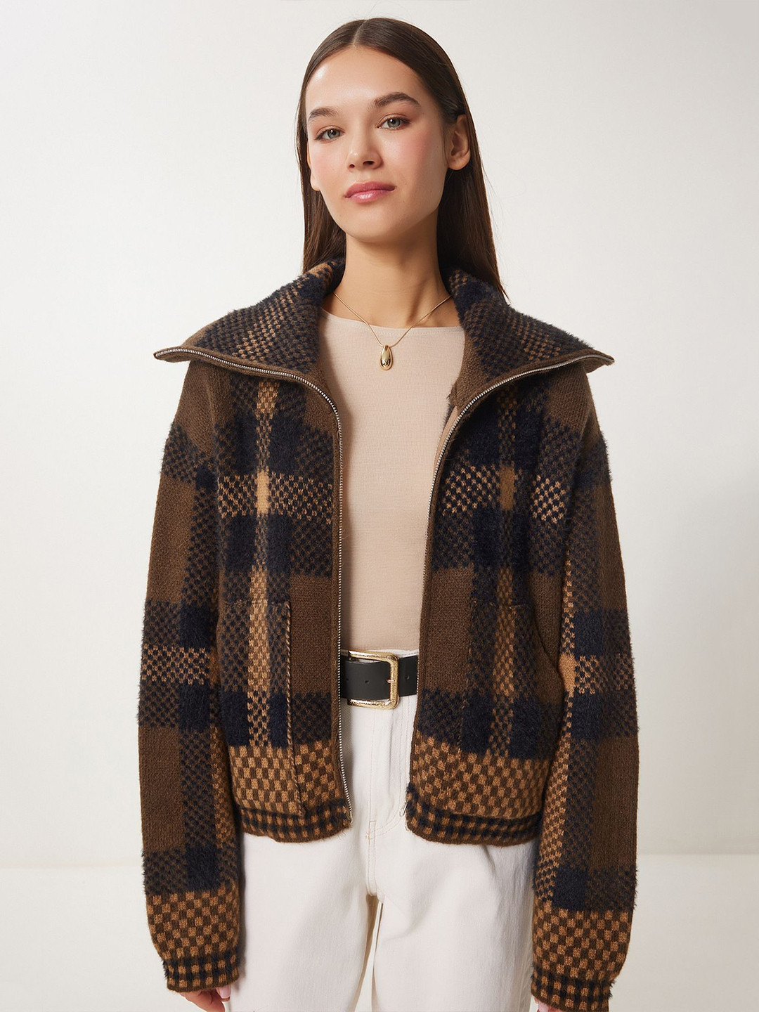 Happiness istanbul Women Kahverengi Bej Checked Mock Collar Long Sleeves Cardigan