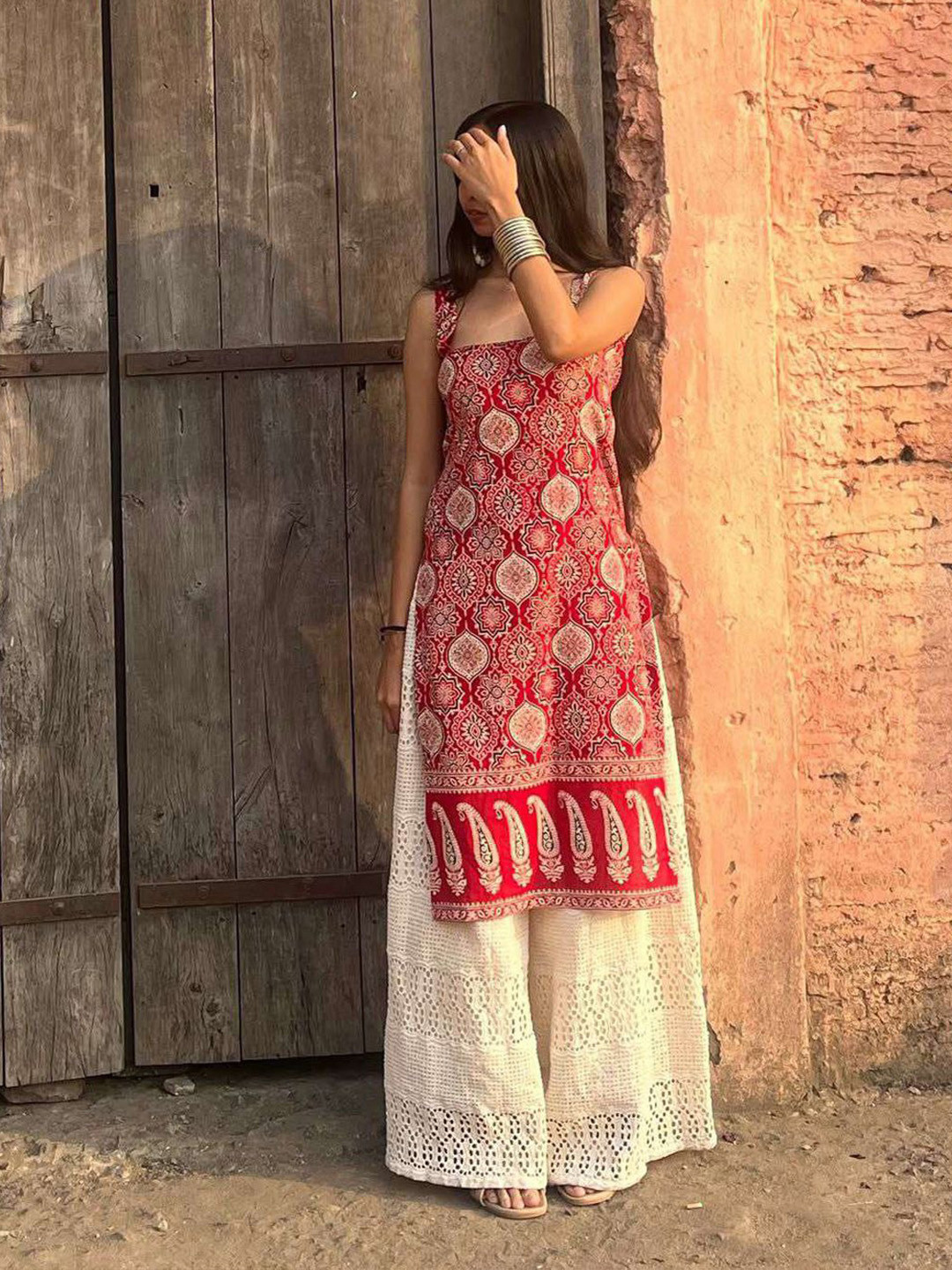 Anni Designer Floral Printed Square Neck Sleeveless Straight Kurta