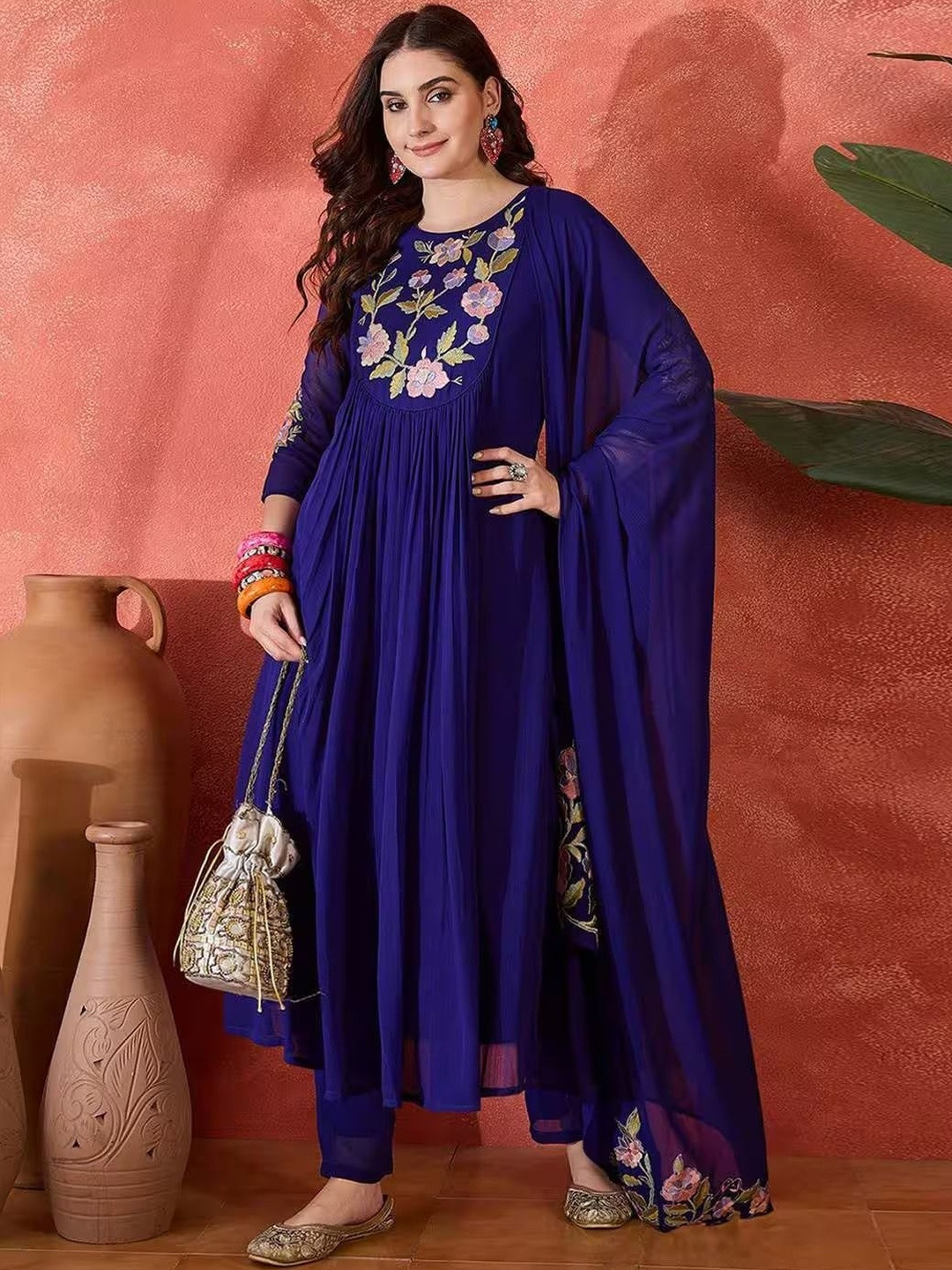 MEHZEEL FAB Women Floral Embroidered Empire Thread Work Kurta with Trousers & With Dupatta