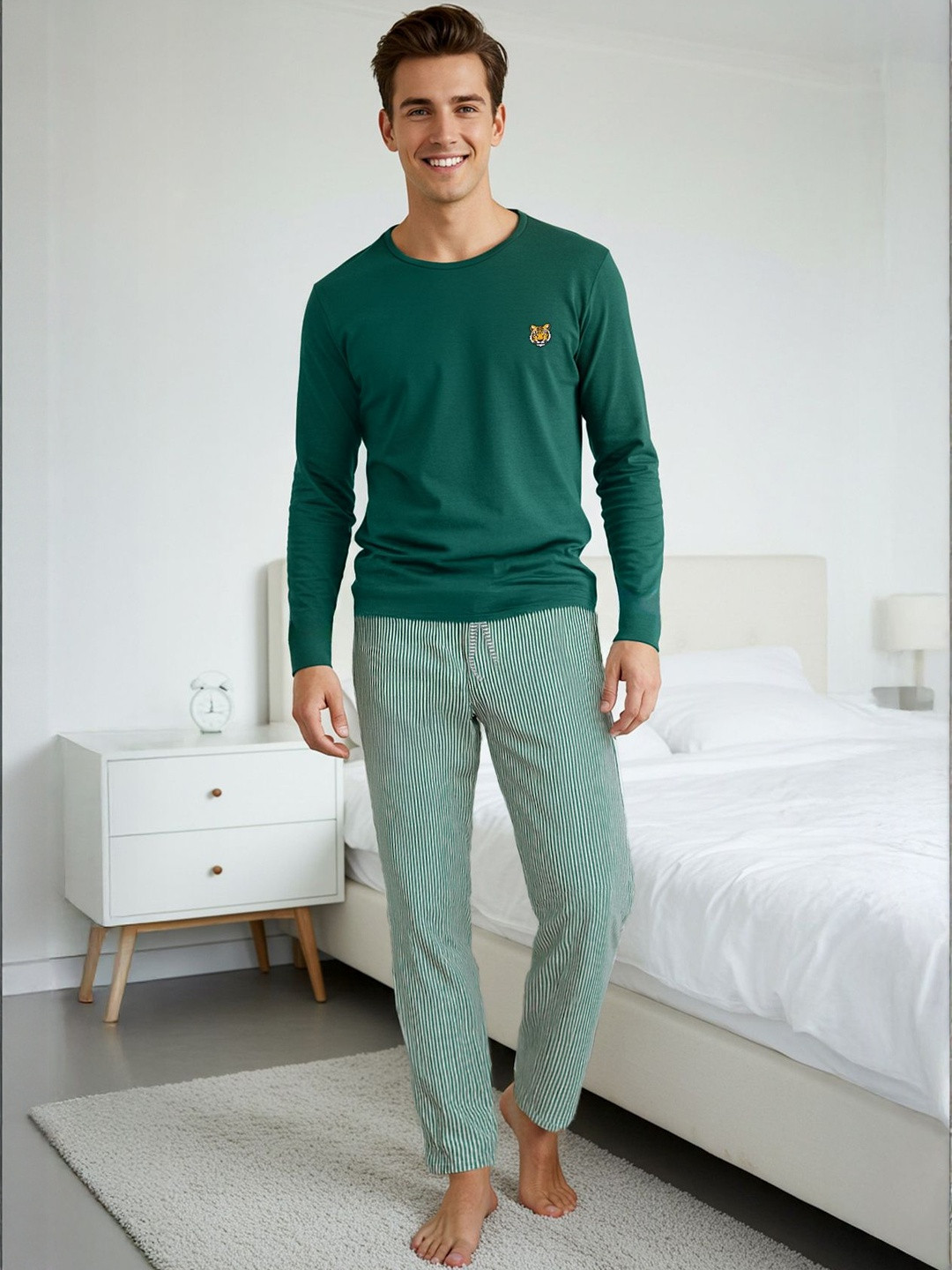 Trendyol Men Solid Long Sleeves T-shirt & Pyjamas Night Suit