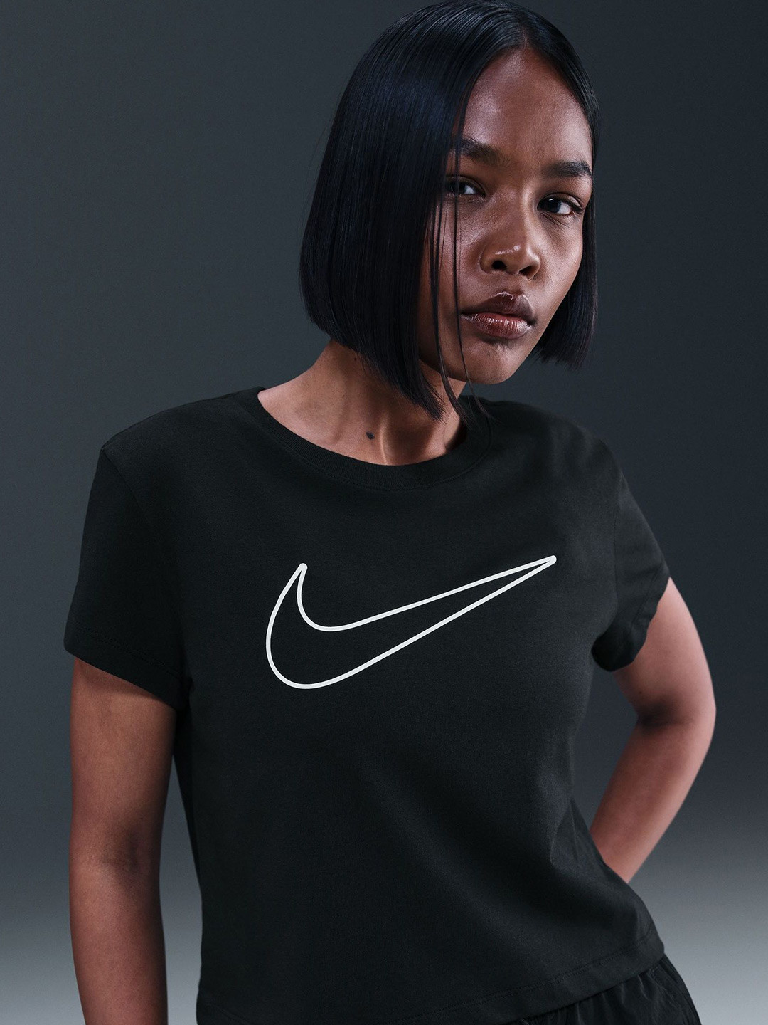 Nike Sportswear Women's Short-Sleeve Graphic Cotton T-Shirt