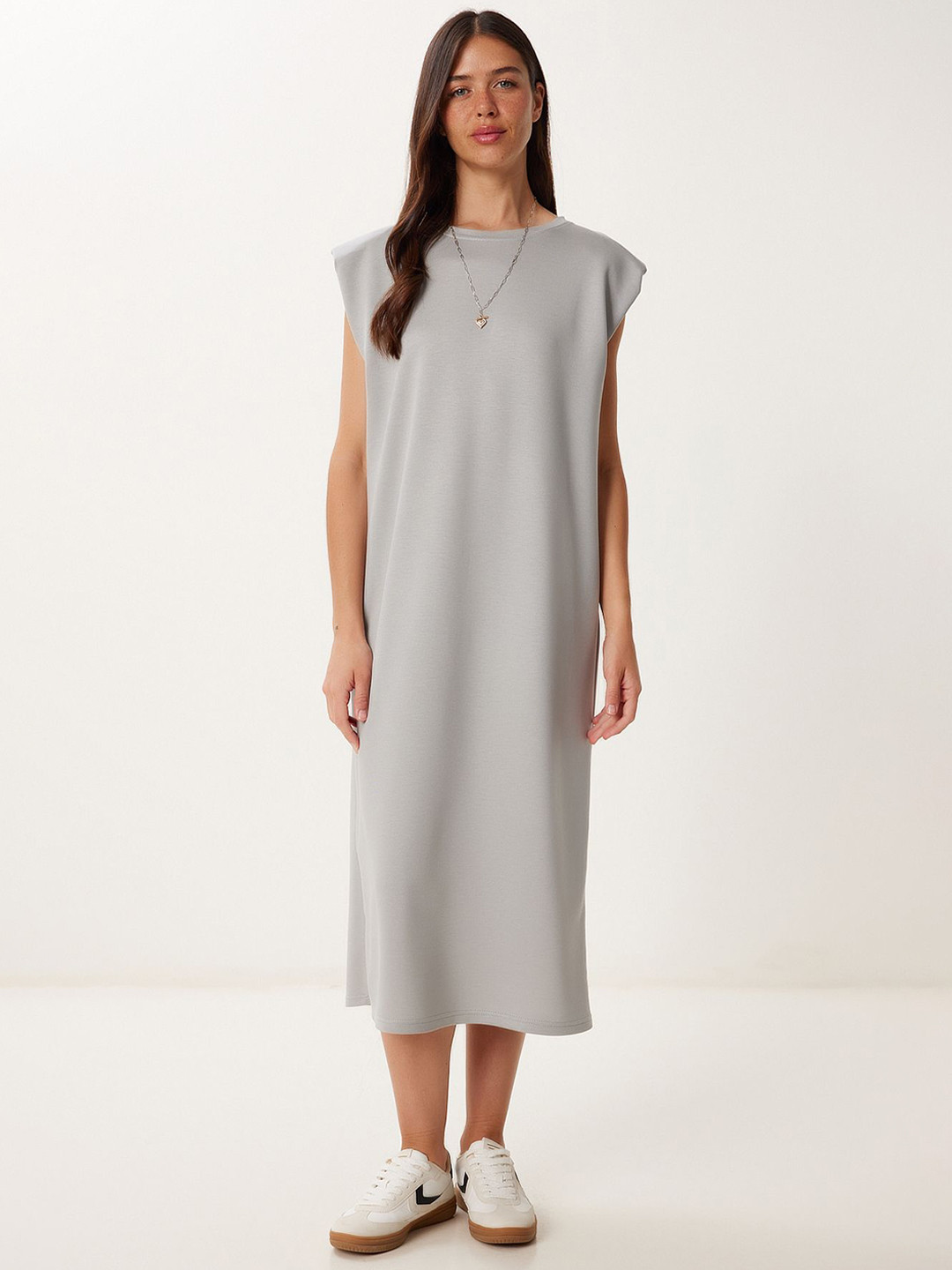 Happiness istanbul Solid Extended Sleeves Shift Midi Dress