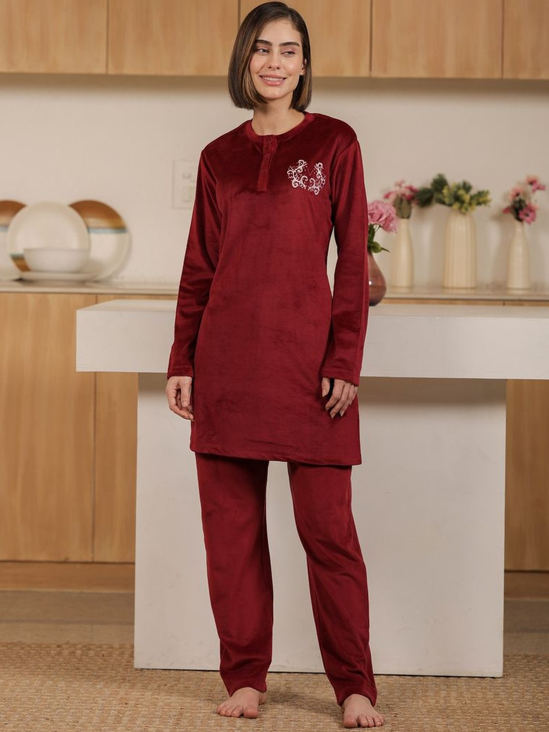 KIZA Women Solid Long Sleeves Slip-On Longline Night suit