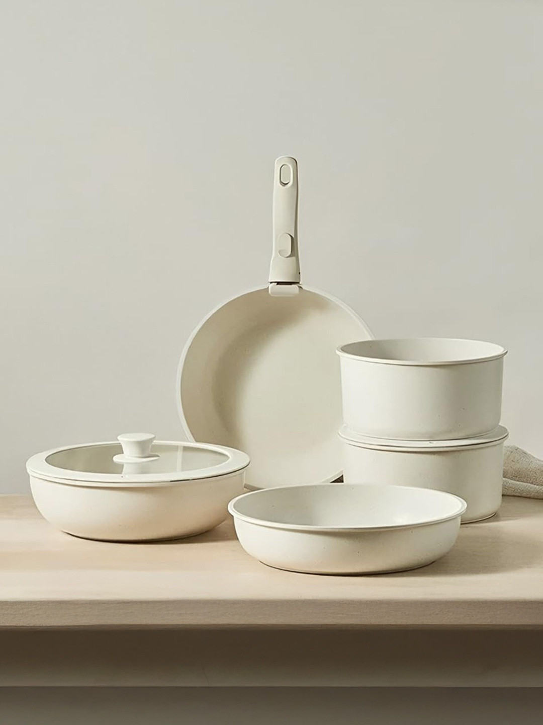 HOMEESSENTIALS 11 Pieces White Easy to Clean Nonstick Stackable Cookware Set