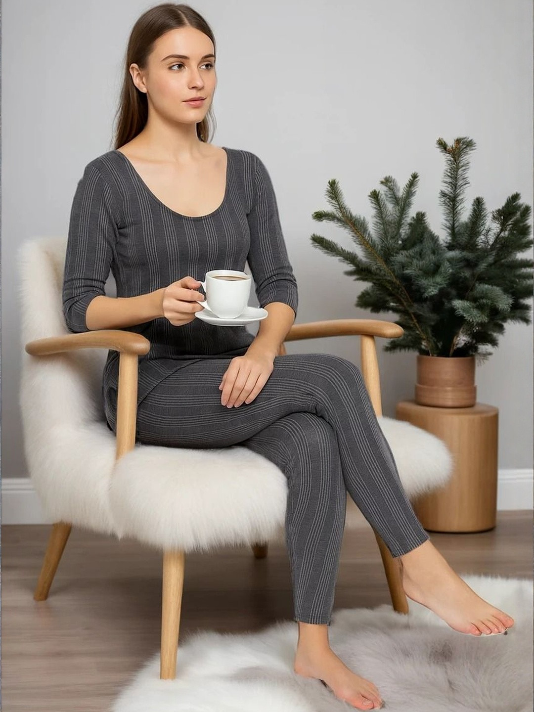 TRENDY RABBIT Round Neck Striped Thermal Set