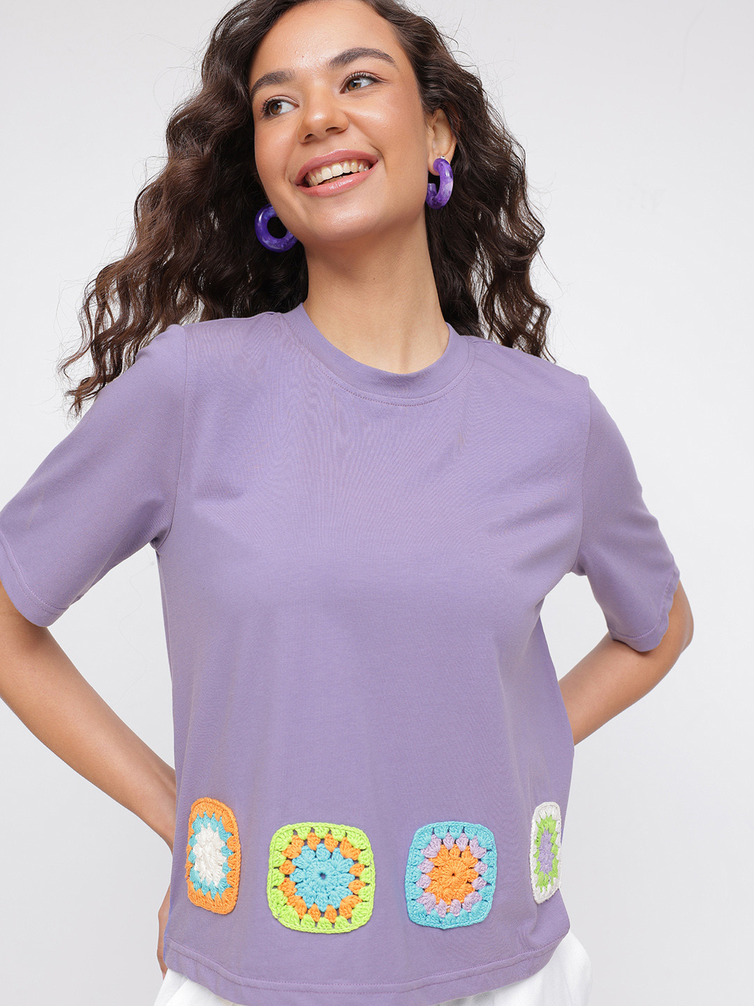 glitchez Adorable Allure Crochet Applique T-shirt