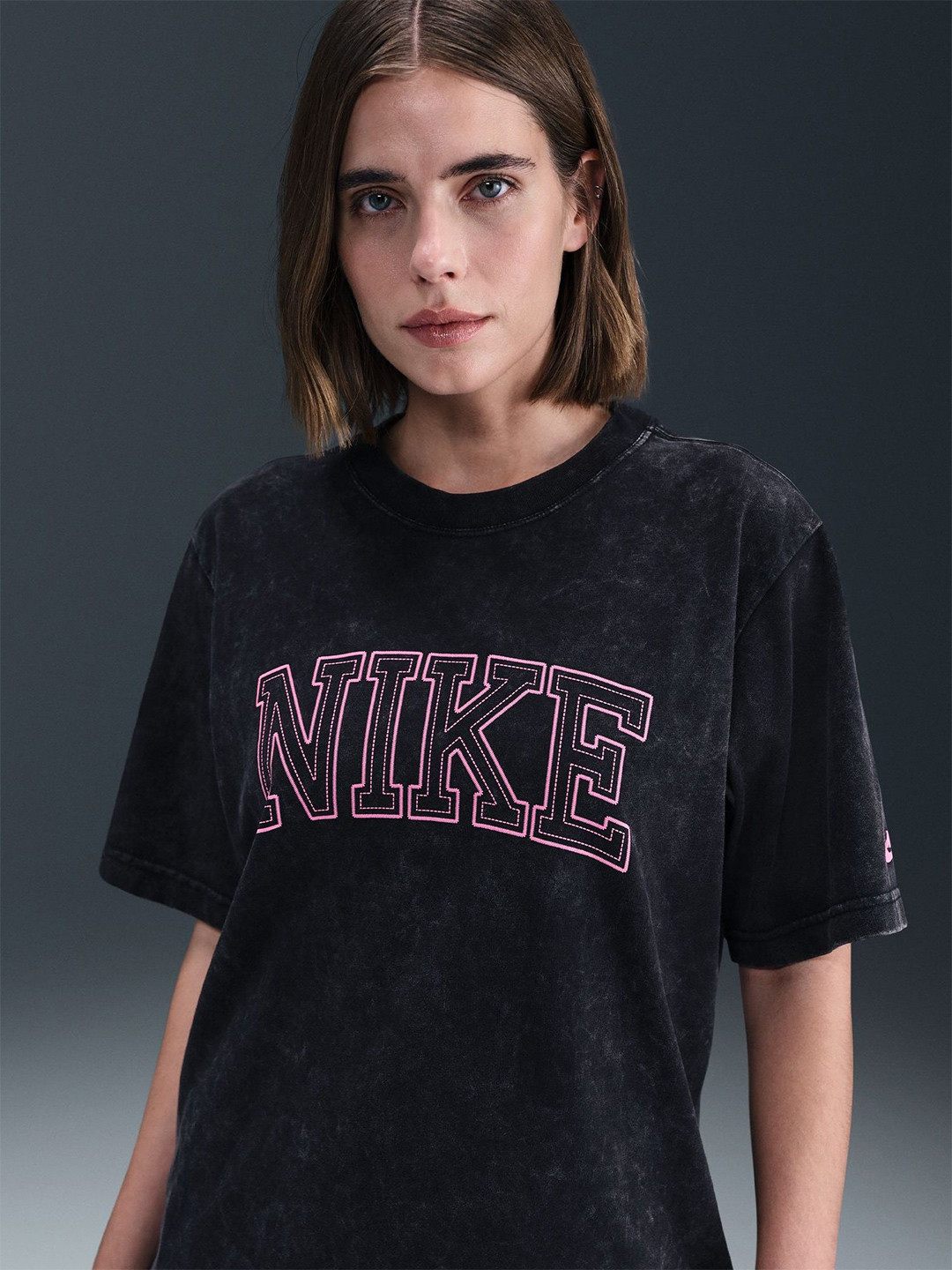 Nike Sportswear Classics Women's Loose Cotton T-Shirt