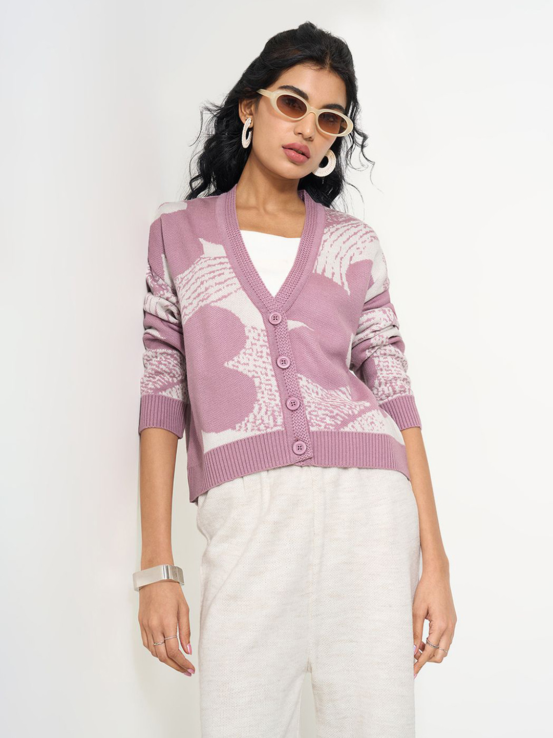 AKKRITI BY PANTALOONS Women Printed Crop Cardigan Sweaters