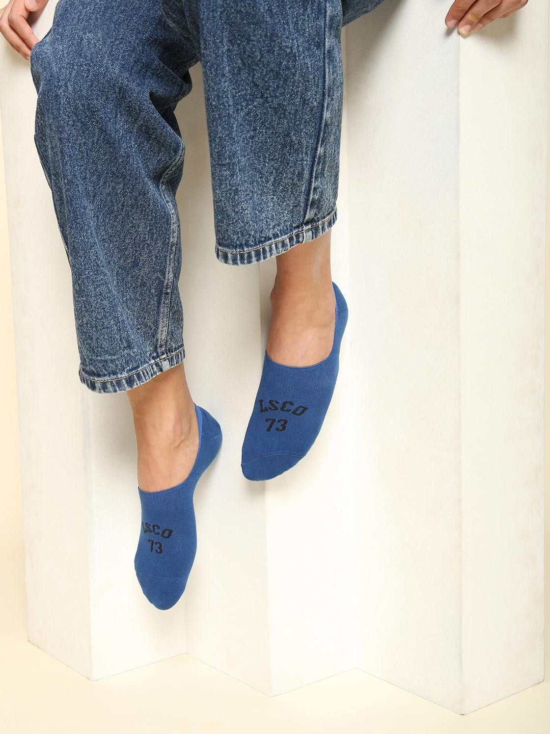 Levis Men Pack Of 3 Cotton Stretch Non Terry Anti Slip Shoe Liners Socks