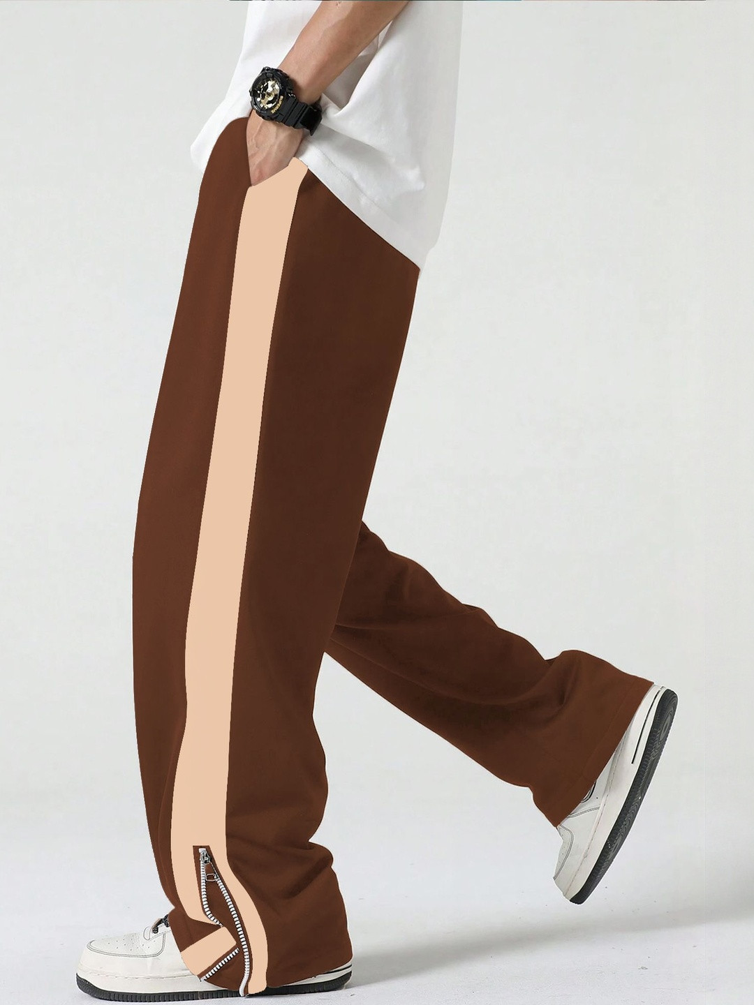 JUMPCUTS Men Colorblocked  baggy Fit Mid Rise Track Pants