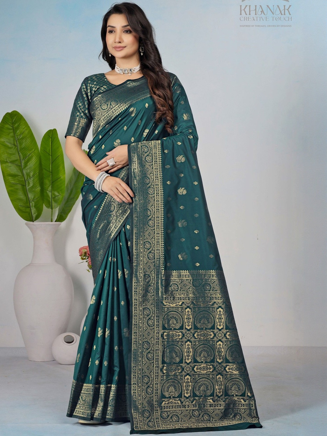 KHANAK CREATIVE TOUCH Floral Zari Banarasi Saree With Blouse Piece