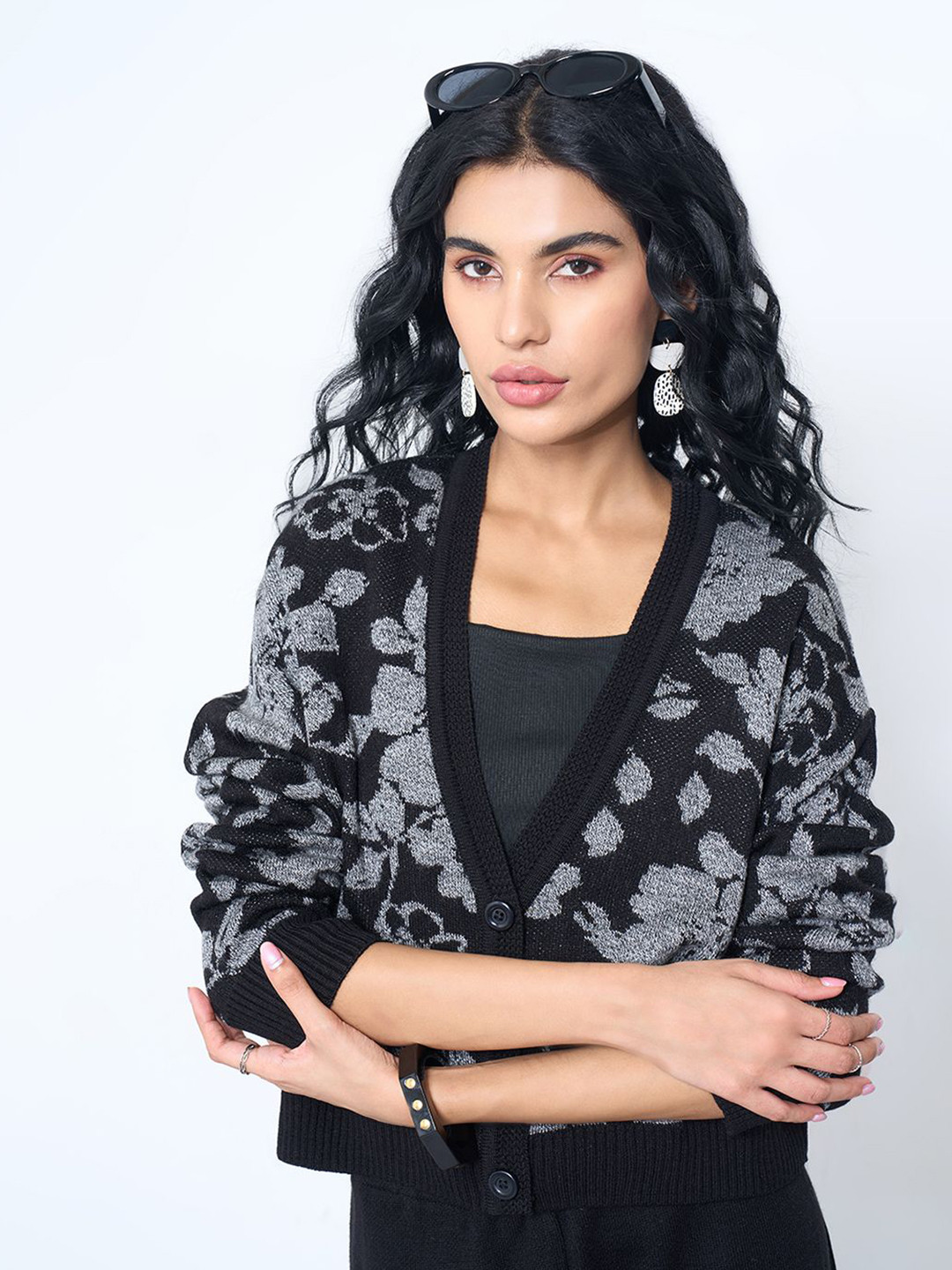 AKKRITI BY PANTALOONS Women Floral Printed Crop Cardigan