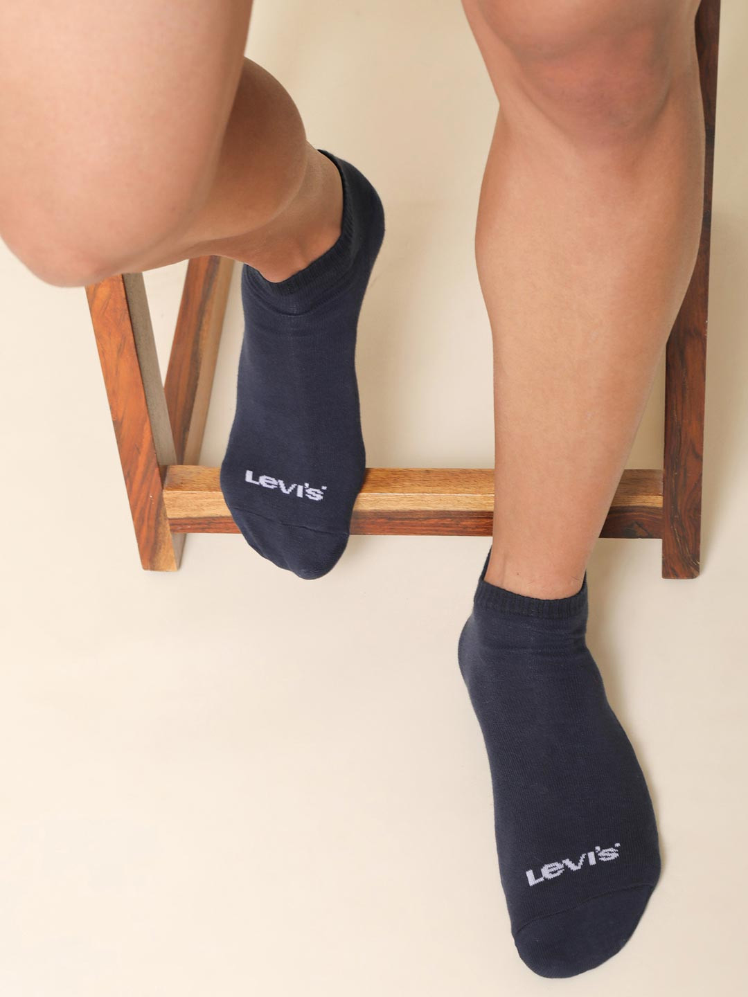 Levis Men LS306 Pack of 3 Cotton Stretch Non Terry Ankle Low Cut Socks