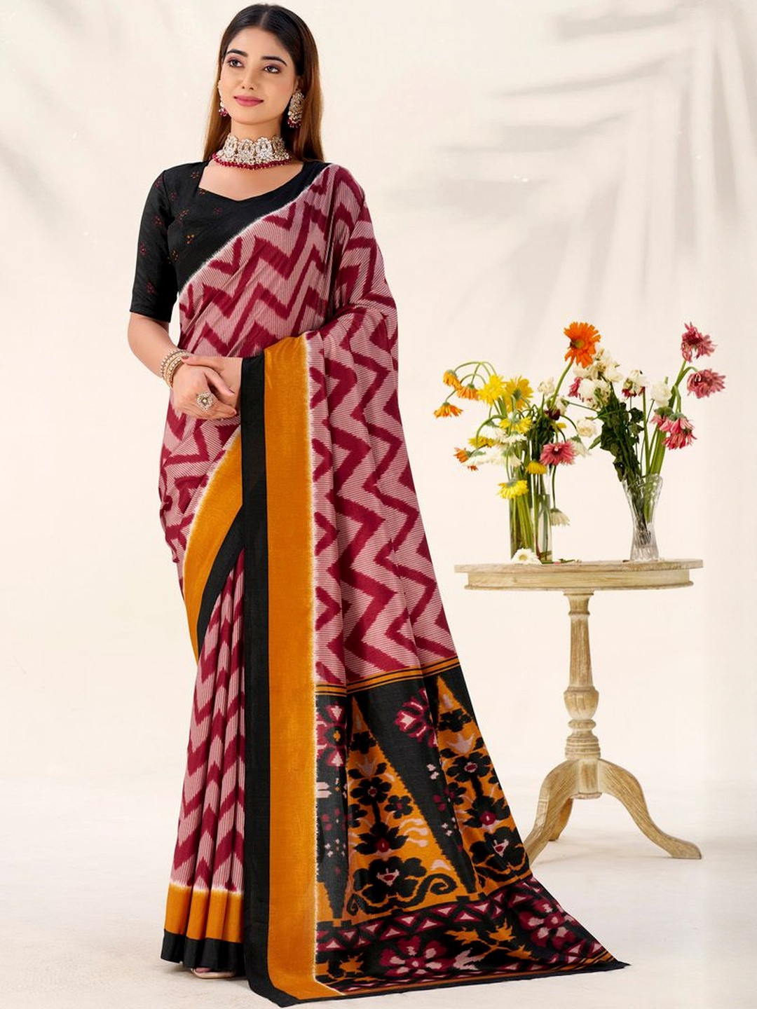 LOOKNBOOK Printed Solid Border Tussar Saree