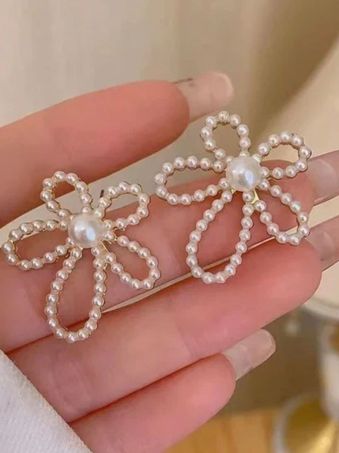 I Style Right Pearls Beaded Floral Shaped Studs