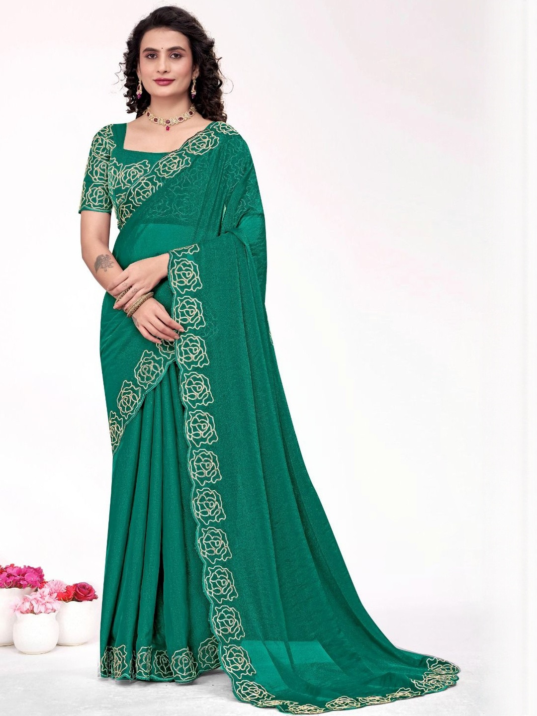 MODEHEAVEN Floral Embroidered Heavy Work Saree with Unstitched Blouse Piece