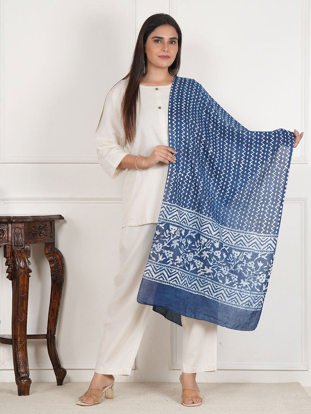 Style Shoes Women Printed Cotton Stole With Solid Border