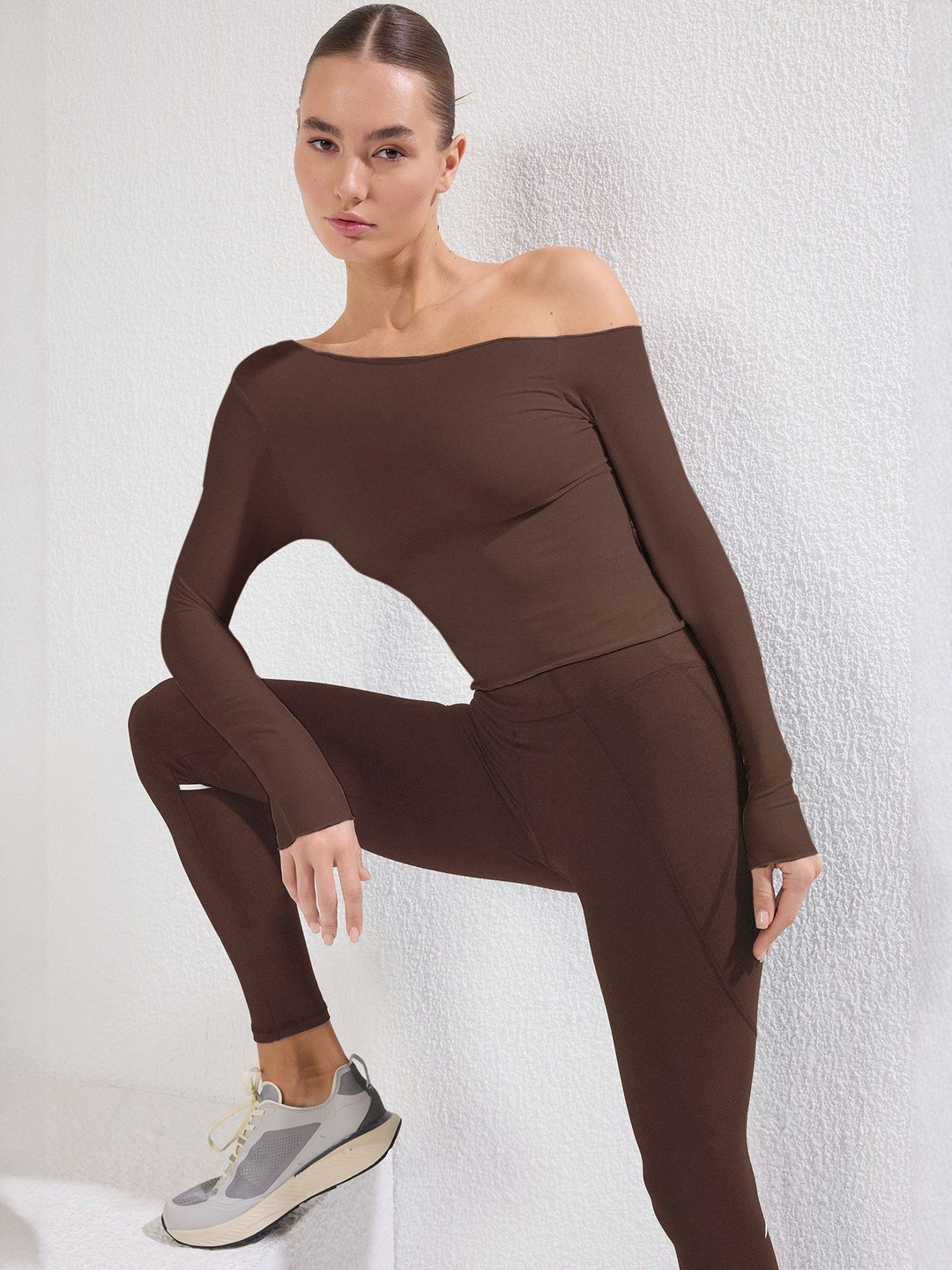 Trendyol One Shoulder Long Sleeves  T-shirt