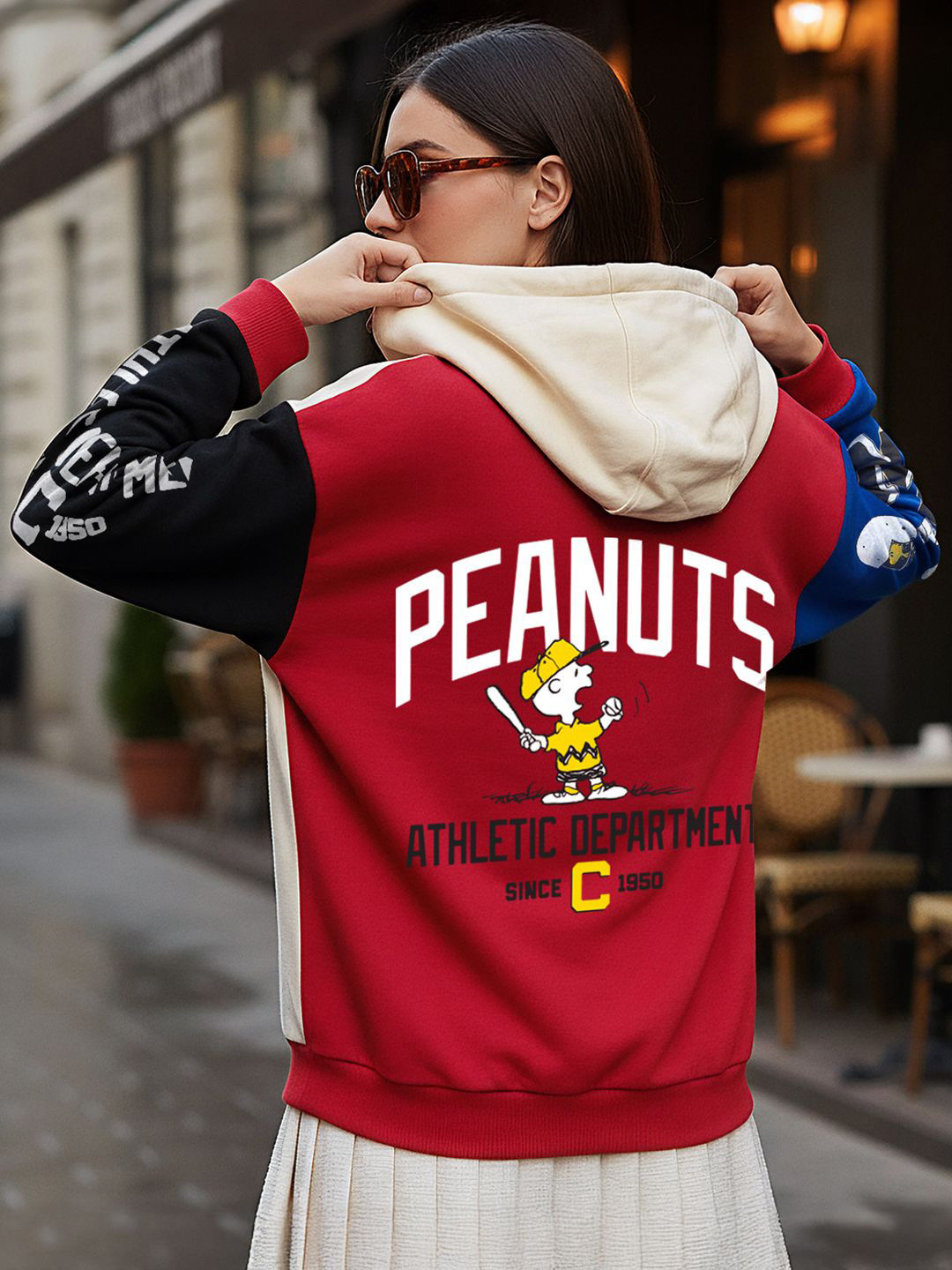Bewakoof Women Official Peanuts Merchandise Women's Graphic Printed Oversized Hoodies