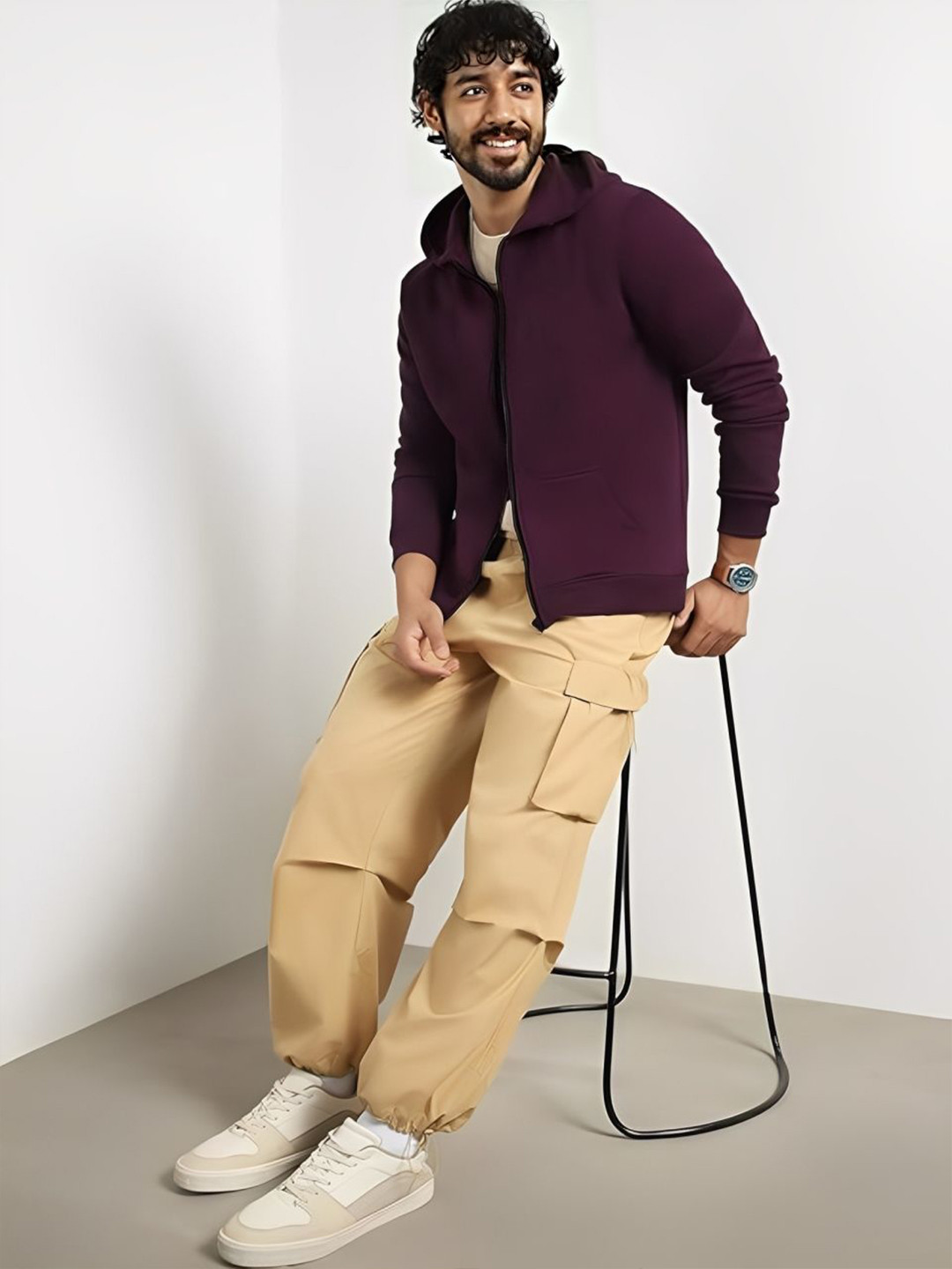 Kasendra Men Hooded Long Sleeves Sweatshirt