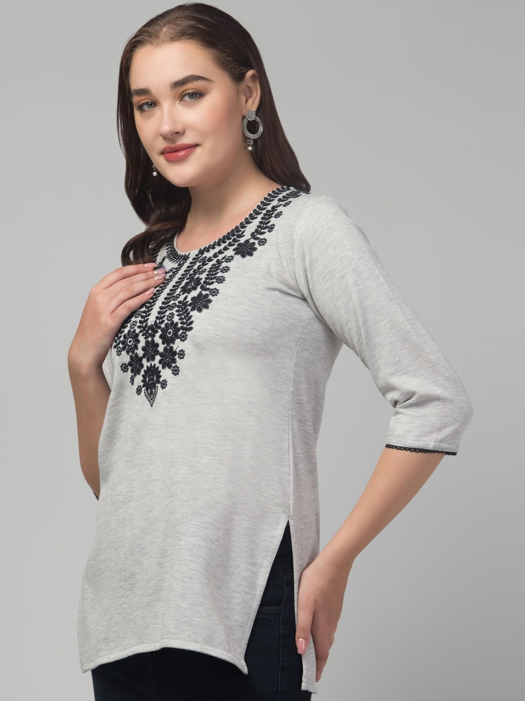 CROWN KING Floral Embroidered Kurti