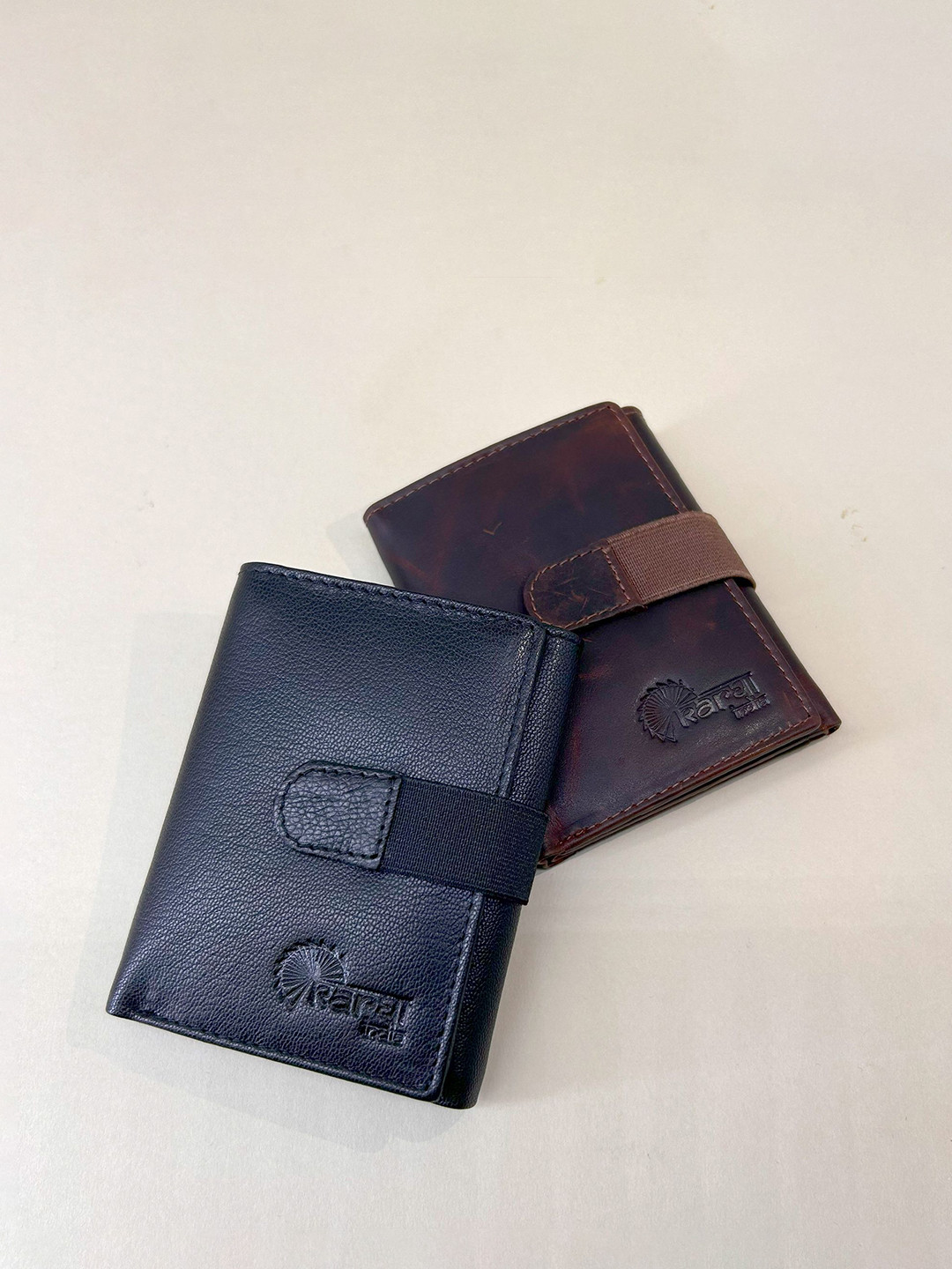 KARGHA INDIA Unisex Abstract Leather Three Fold Wallet