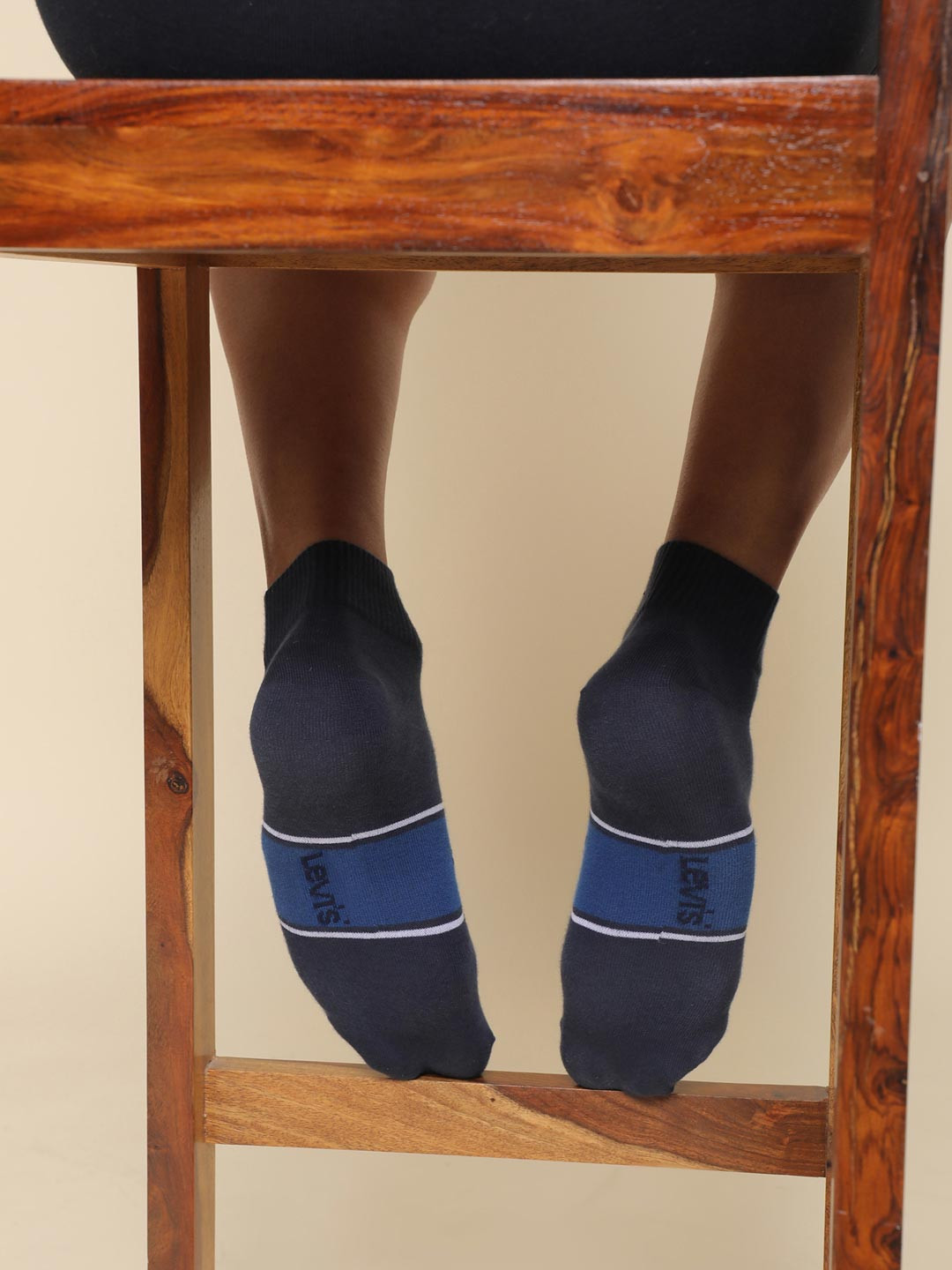 Levis Men LS205 Pack of 3 Cotton Stretch Non Terry Ankle Mid Cut Socks