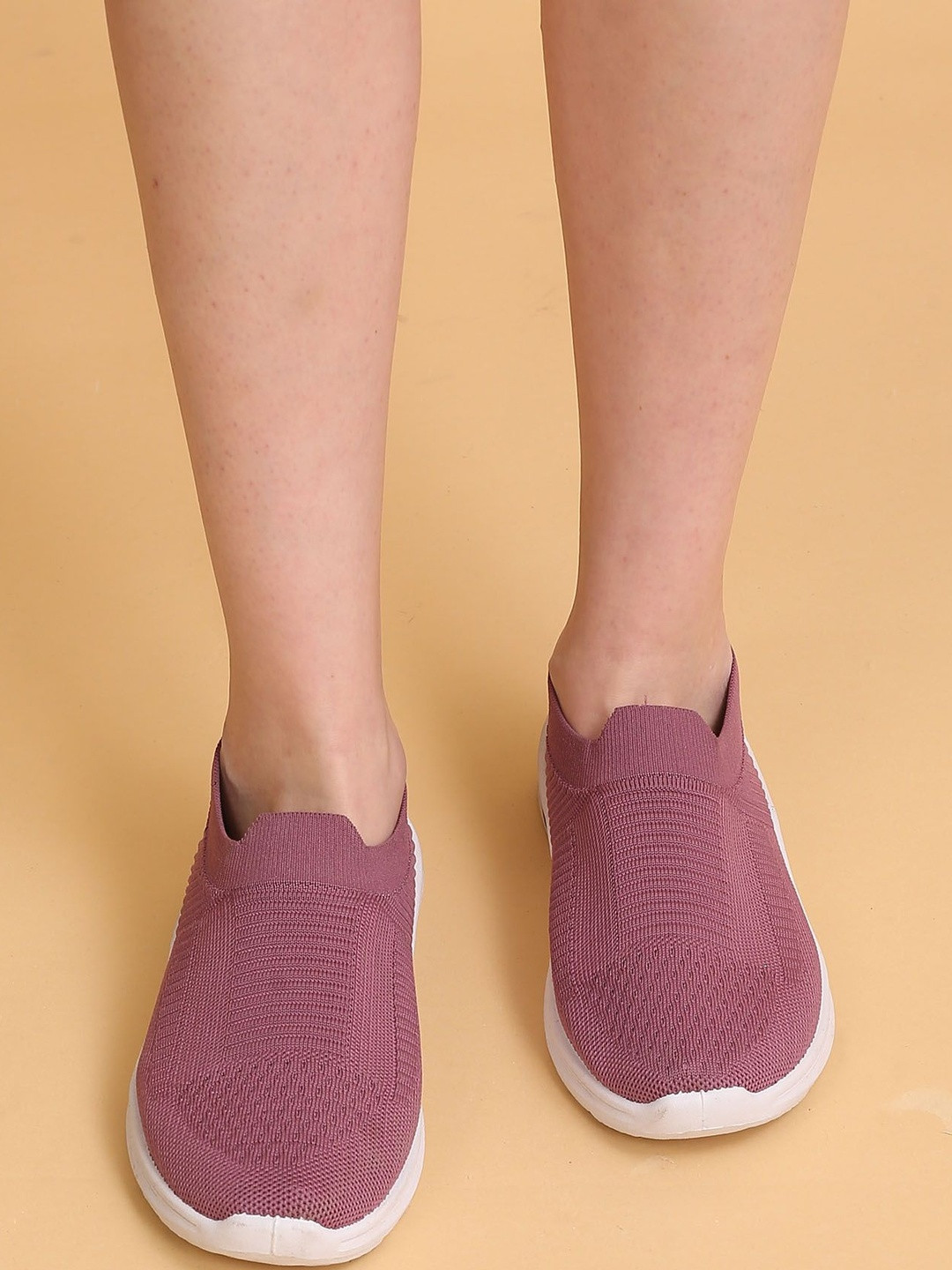 CIBEK Women Round Toe Slip-On Sneakers with Memory Foam & Air Cushion Comfort