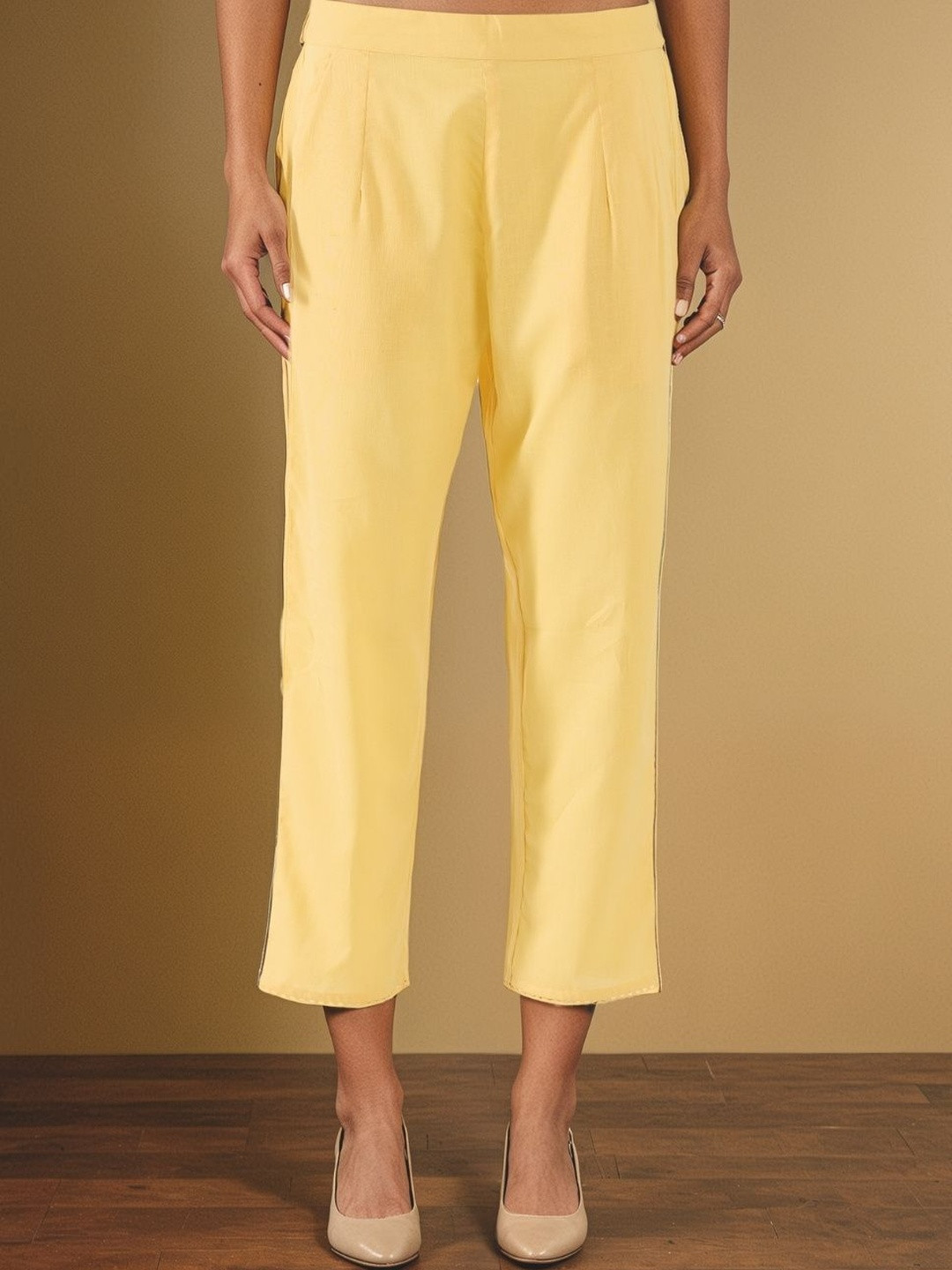 Taneira Women Cotton Comfort Pleated Mid-Rise Trousers