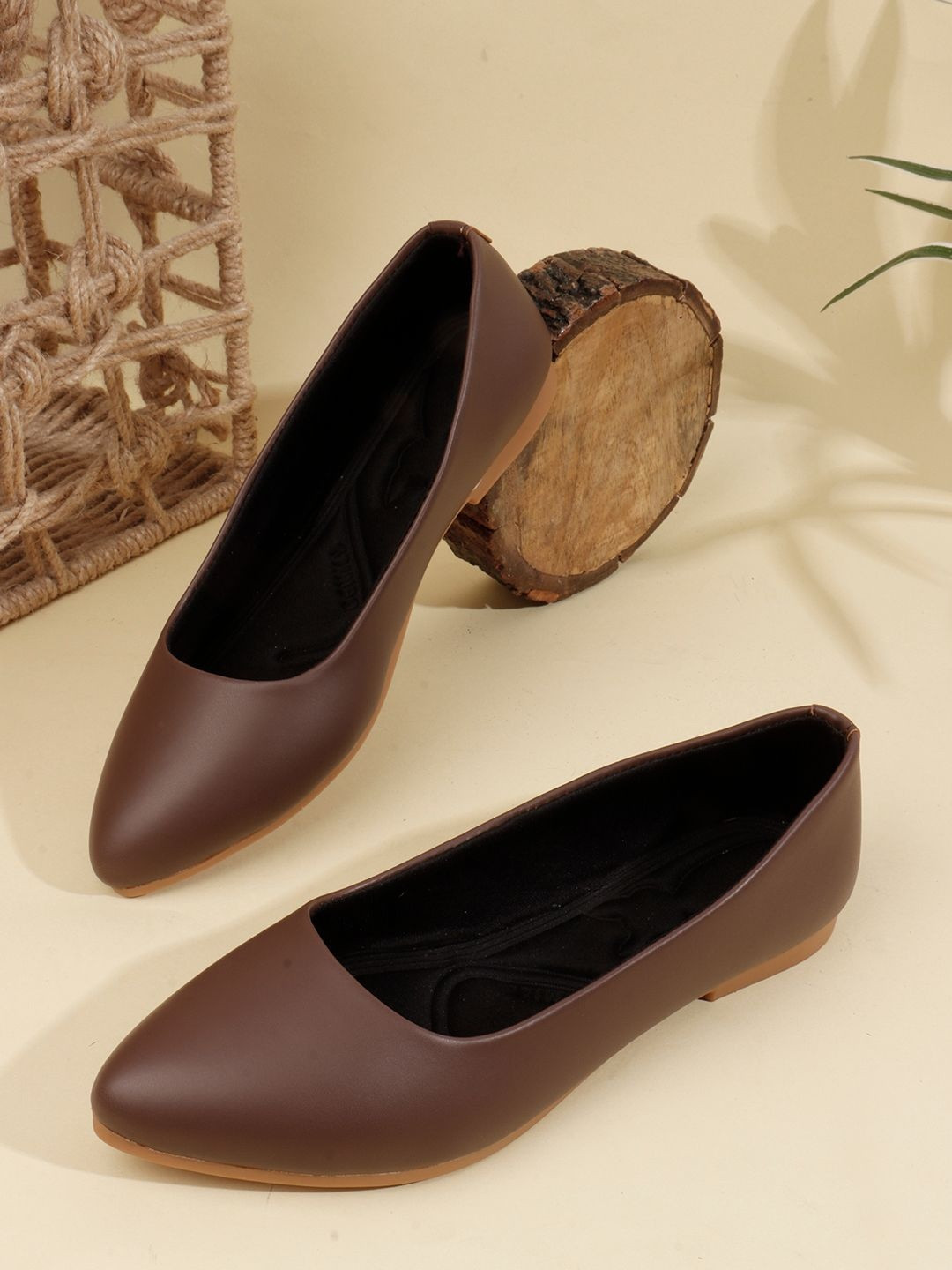 Denill Delite Pointed-Toe Slip-On Bellies