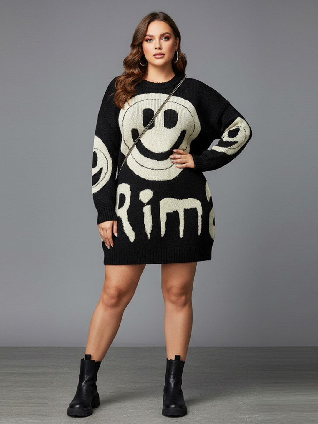 Sztori Plus size Round Neck Graphic Acrylic Longline Sweater